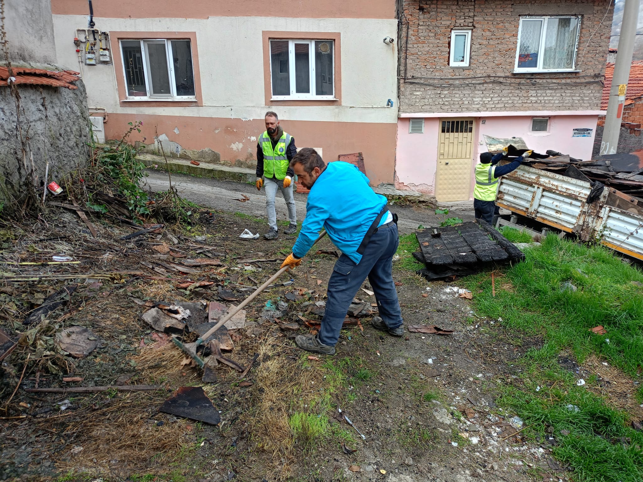 Kütahya Börekçiler Mahallesi’nde Temizlik Çalışması Yapıldı (1)