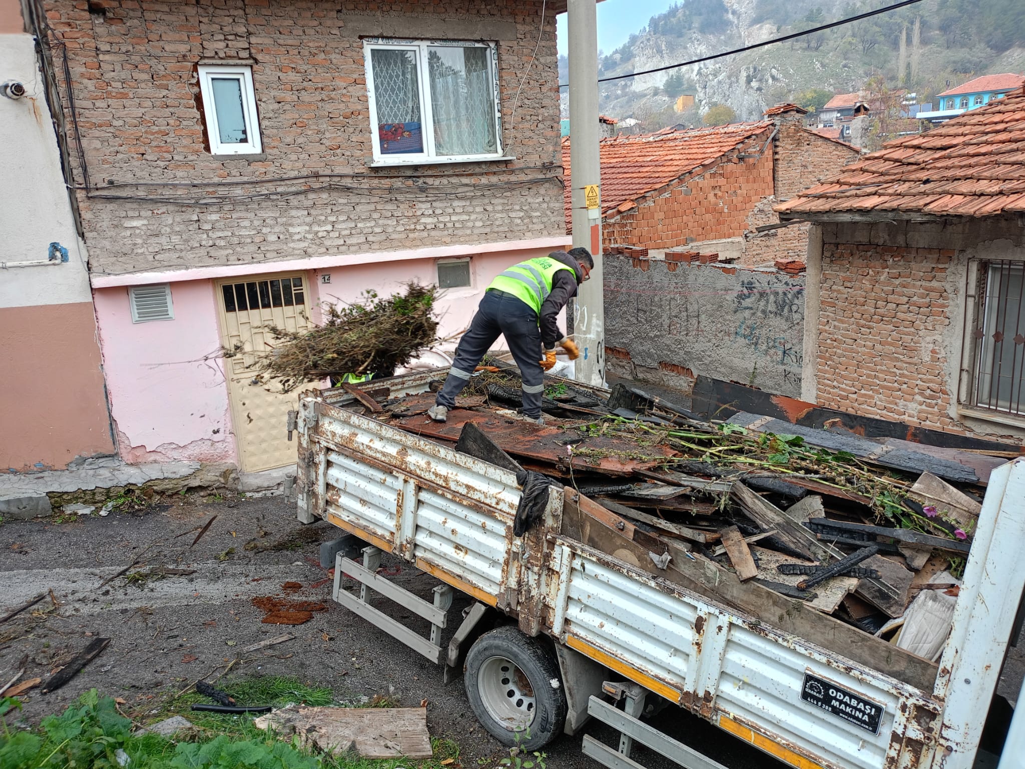 Kütahya Börekçiler Mahallesi’nde Temizlik Çalışması Yapıldı (2)