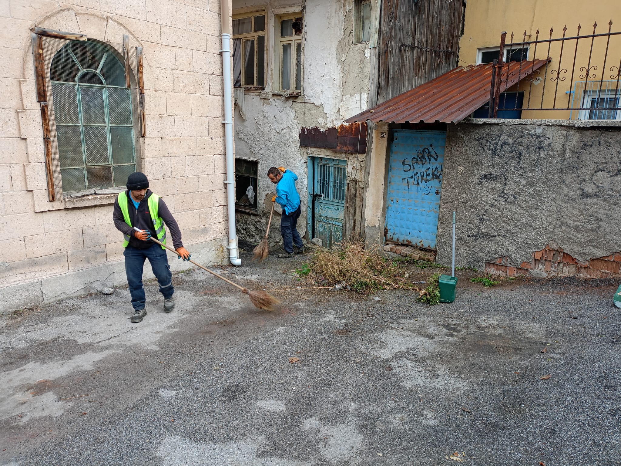 Kütahya Börekçiler Mahallesi’nde Temizlik Çalışması Yapıldı (3)