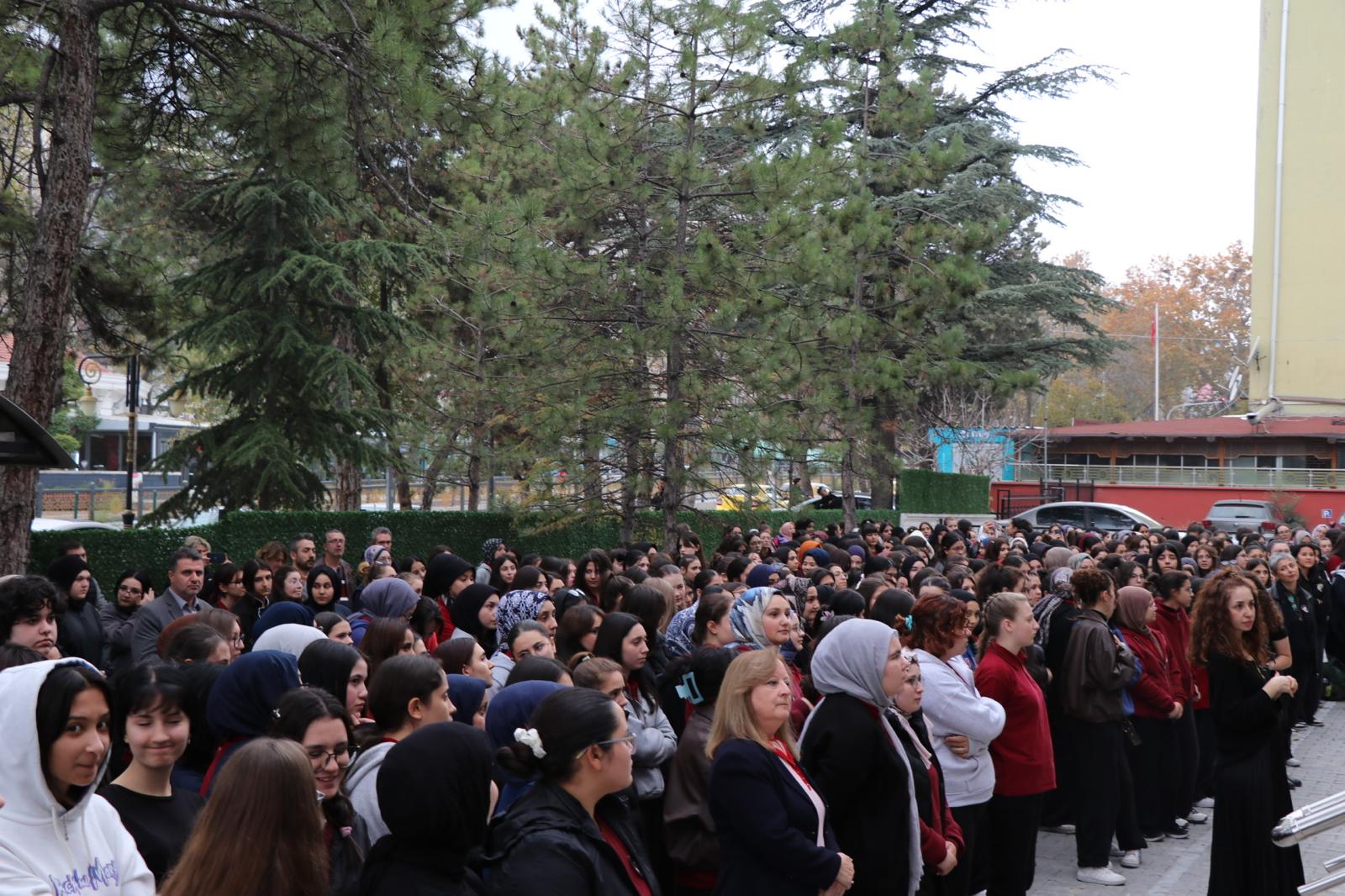 Kütahya Devlet Hatun Mtal’de Atatürk Unutulmadı5