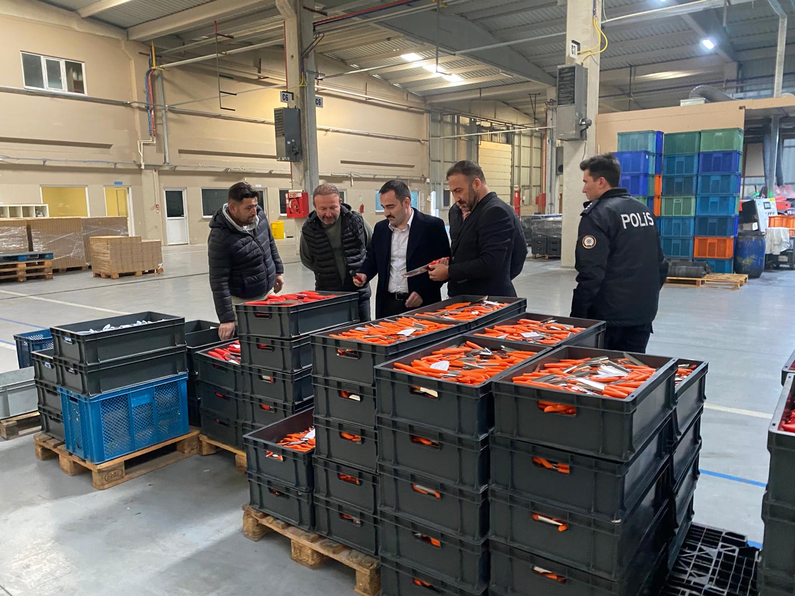 Kütahya Domaniç’te Kaymakam Bağcı’dan Bıçak Fabrikasına Ziyaret1