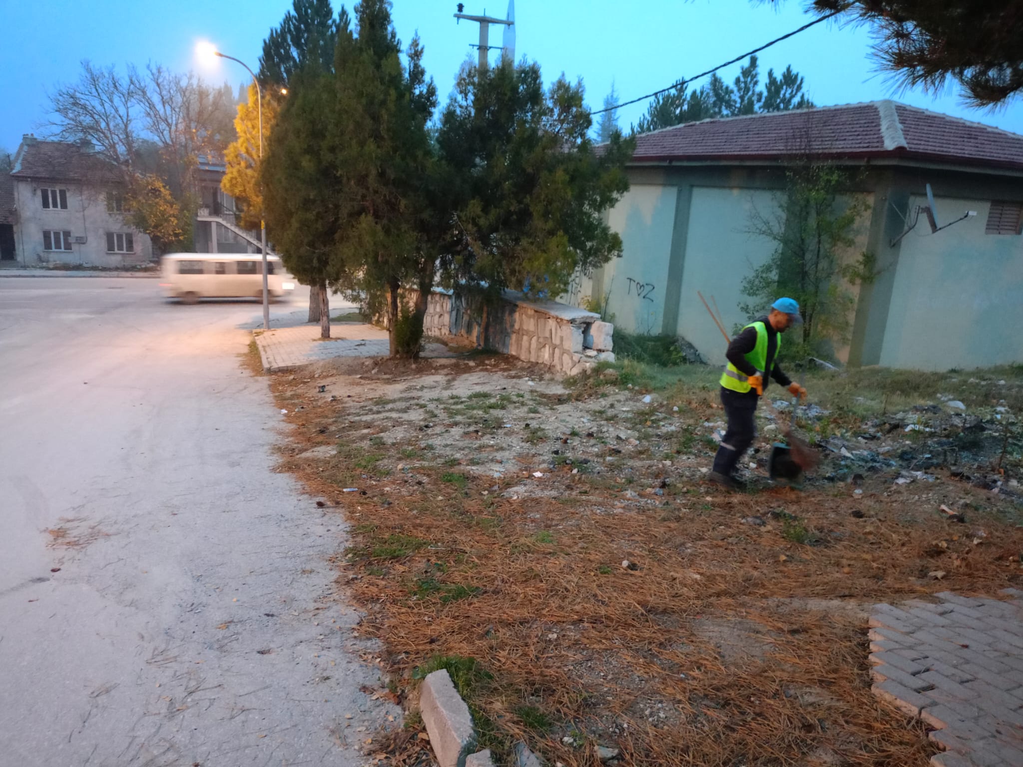 Kütahya Evliyâ Çelebi Mahallesi’nde Çevre Temizliği (1)