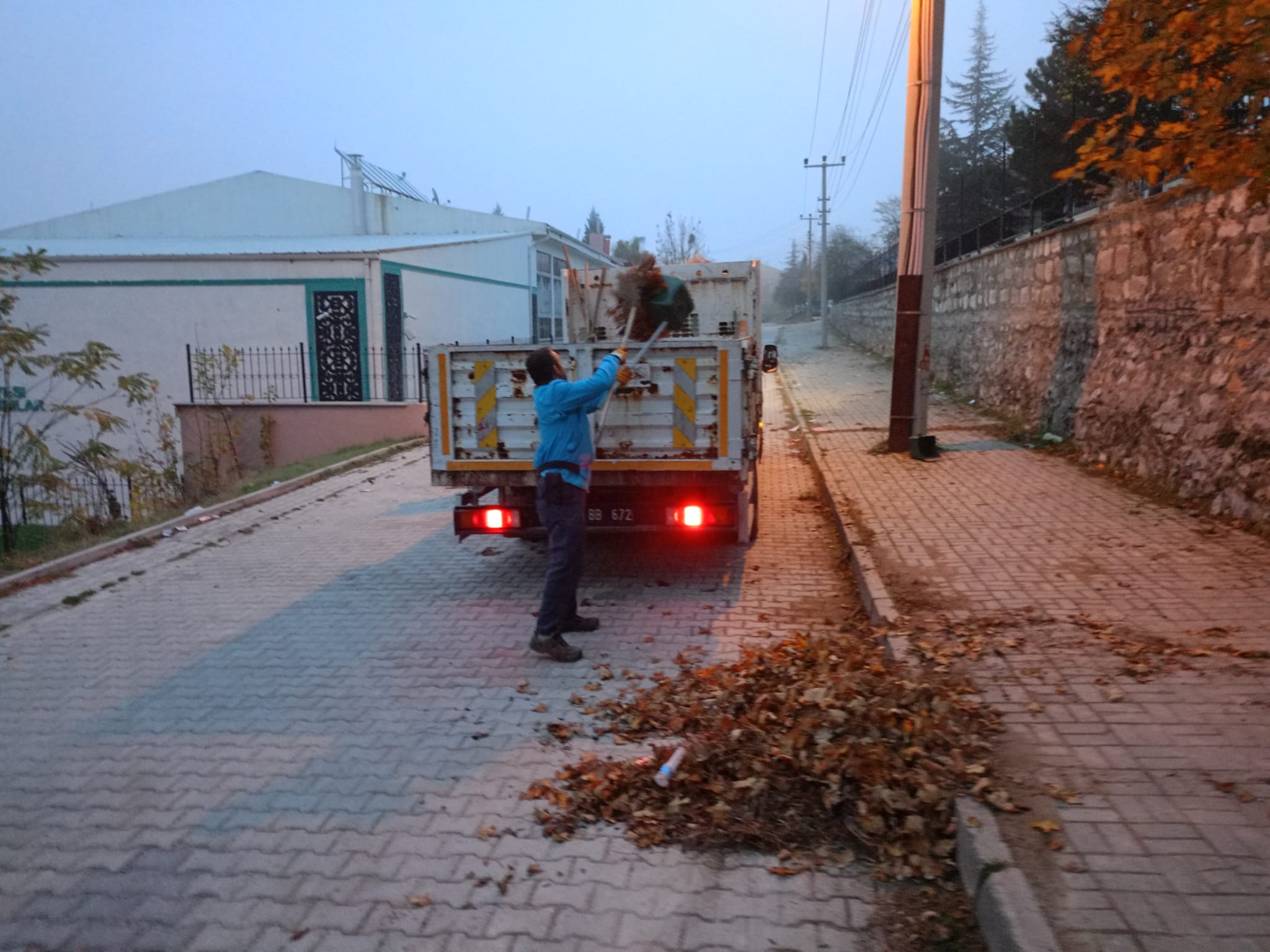 Kütahya Evliyâ Çelebi Mahallesi’nde Çevre Temizliği (2)