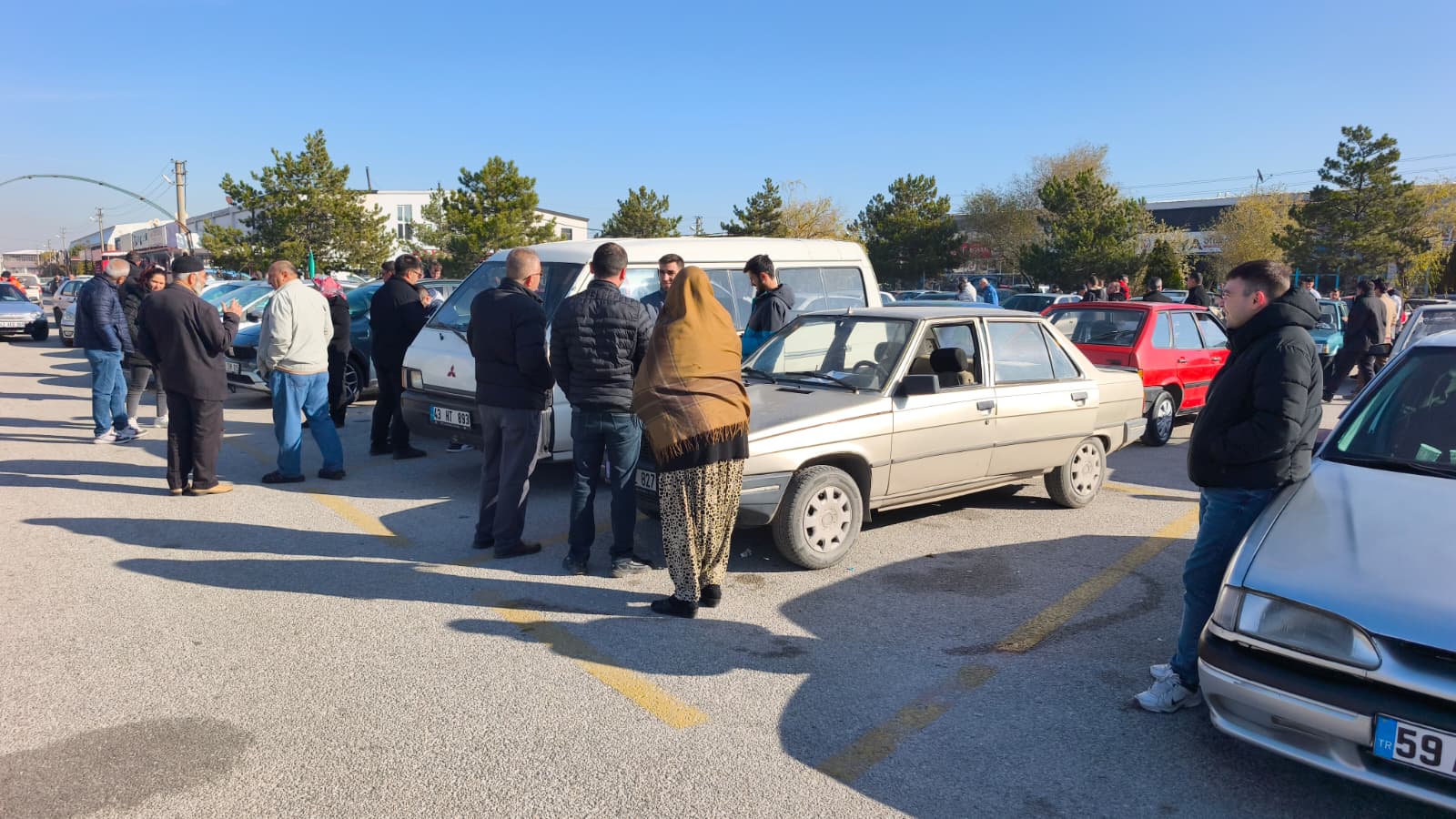 Kütahya Ikinci El Araba Pazarındaki Durgunluk Sürüyor (2)