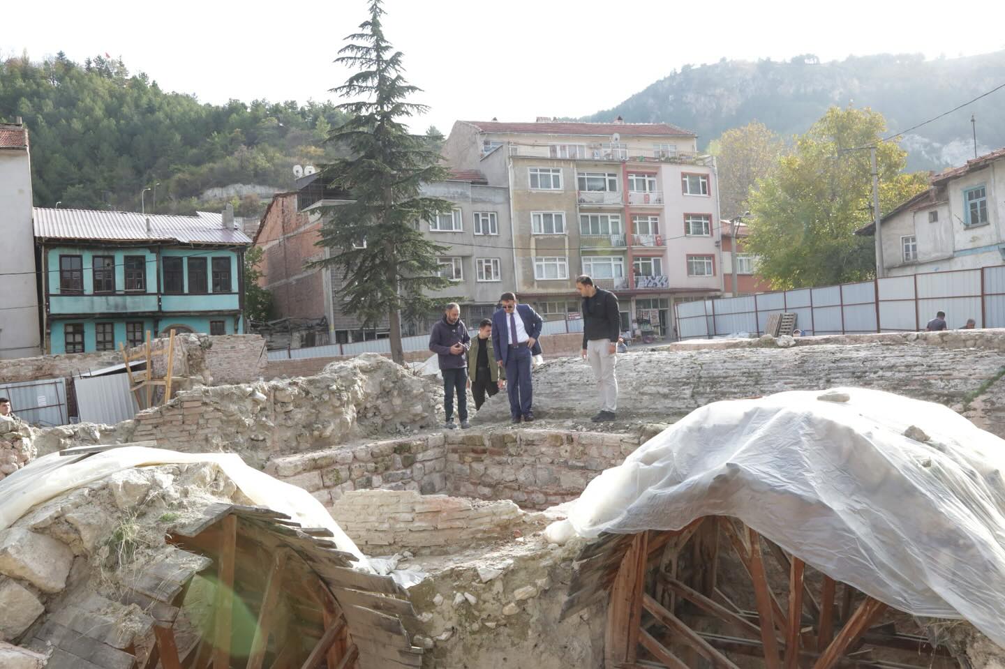 Kütahya Valisi İmaret Külliyesi Çalışmalarını Inceledi1