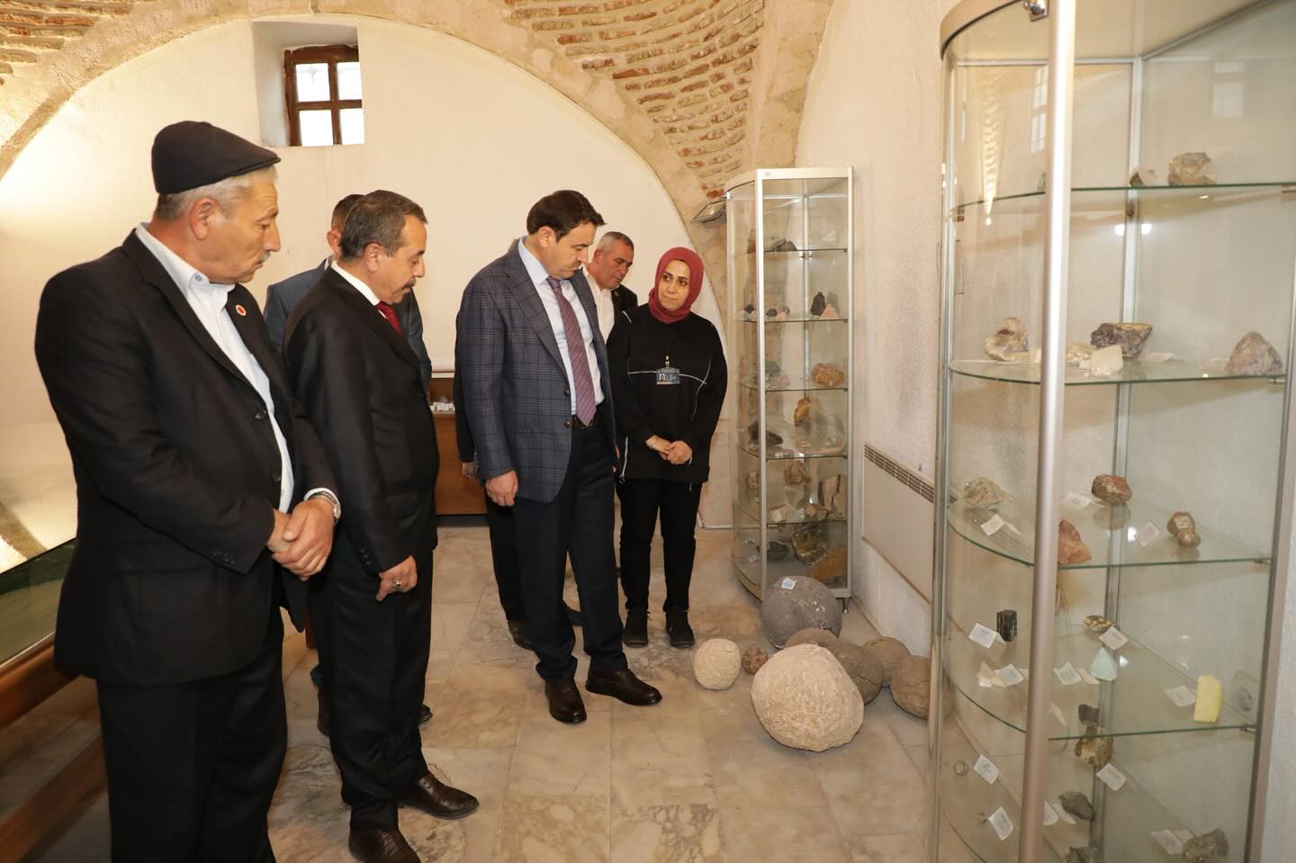 Kütahya Valisi Jeoloji Müzesine Inceleme Yaptı4