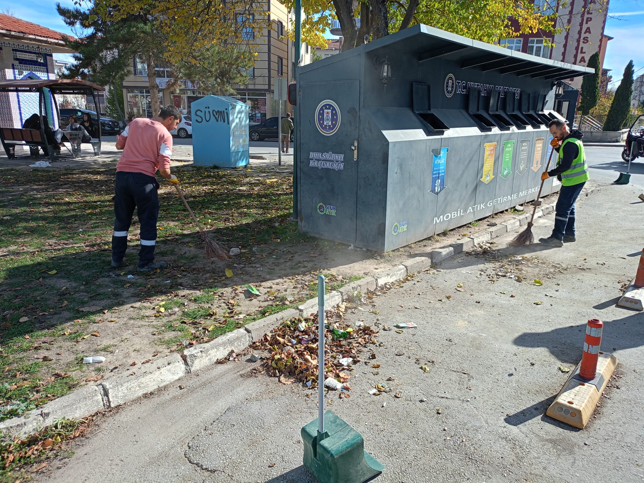 Kütahya Zafertepe Şeyh Edebali Caddesi'nde Temizlik (1)