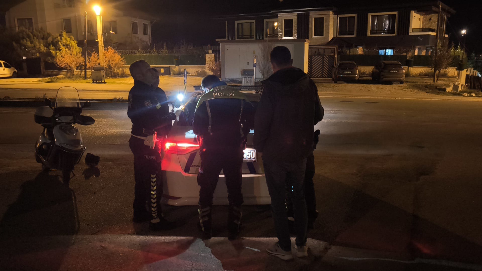 Kütahya’da Alkollü Sürücü Ehliyetini Unuttu (3)