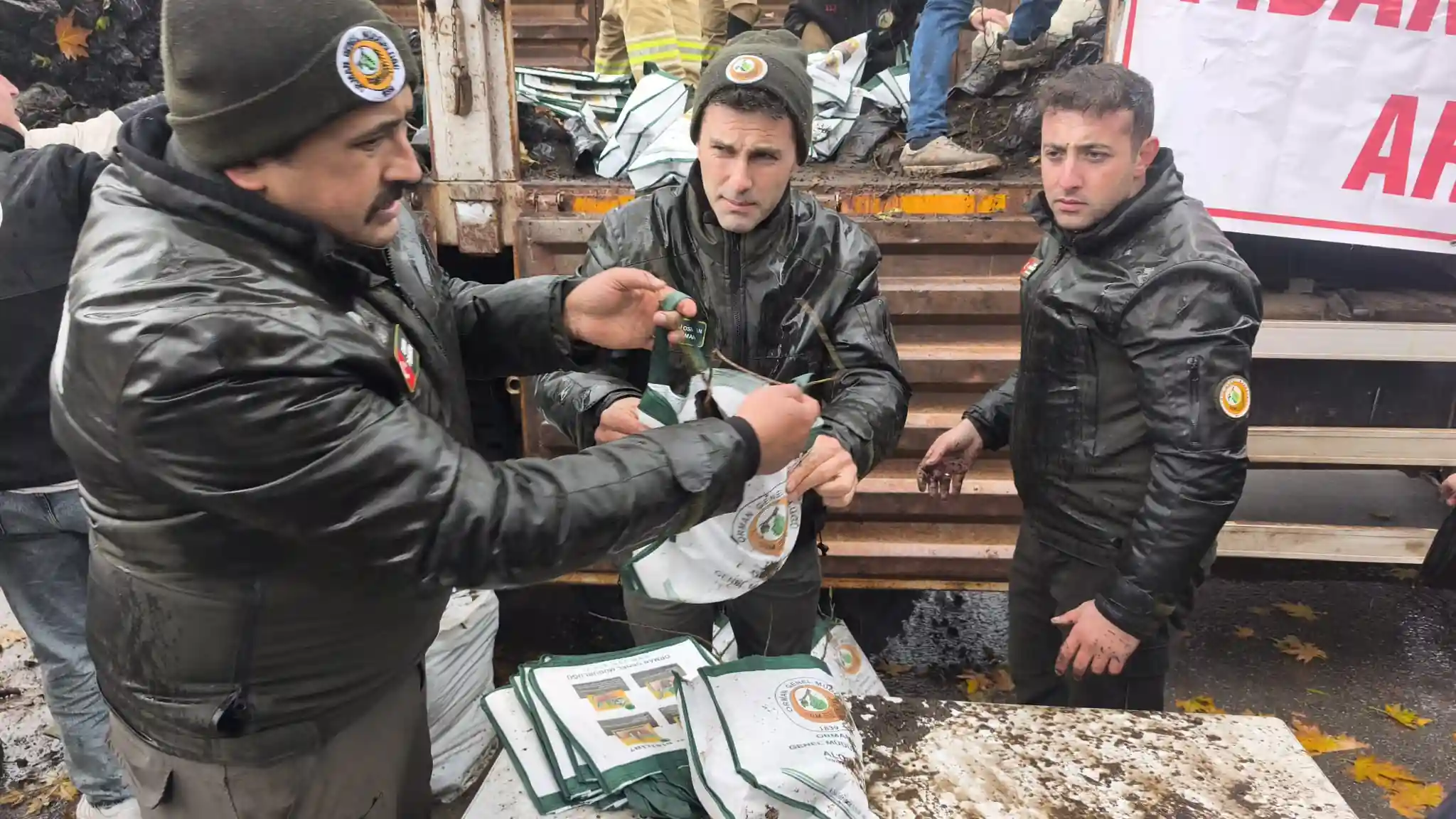 Kütahya’da Binlerce Fidan Vatandaşa Dağıtıldı