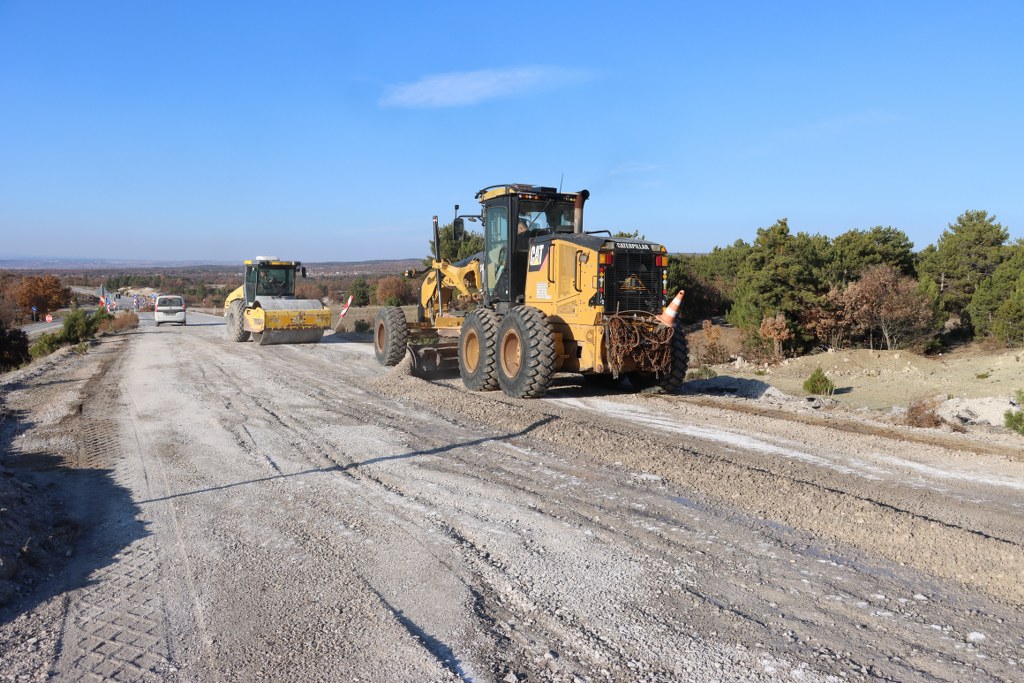Kütahya'da Bsk Yol Çalışmaları Köylerde Hızla Devam Ediyor1