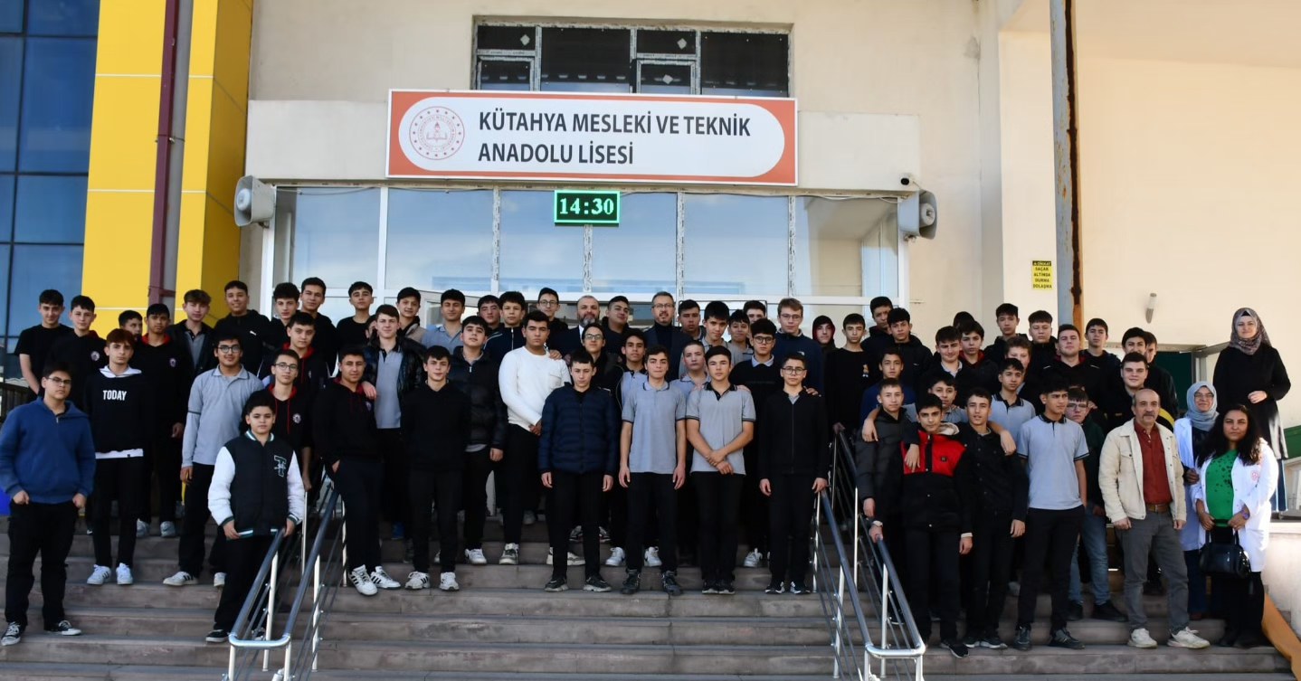 Kütahya’da “Hz. Peygamber Ve Şahsiyet İnşası” Konferansı1