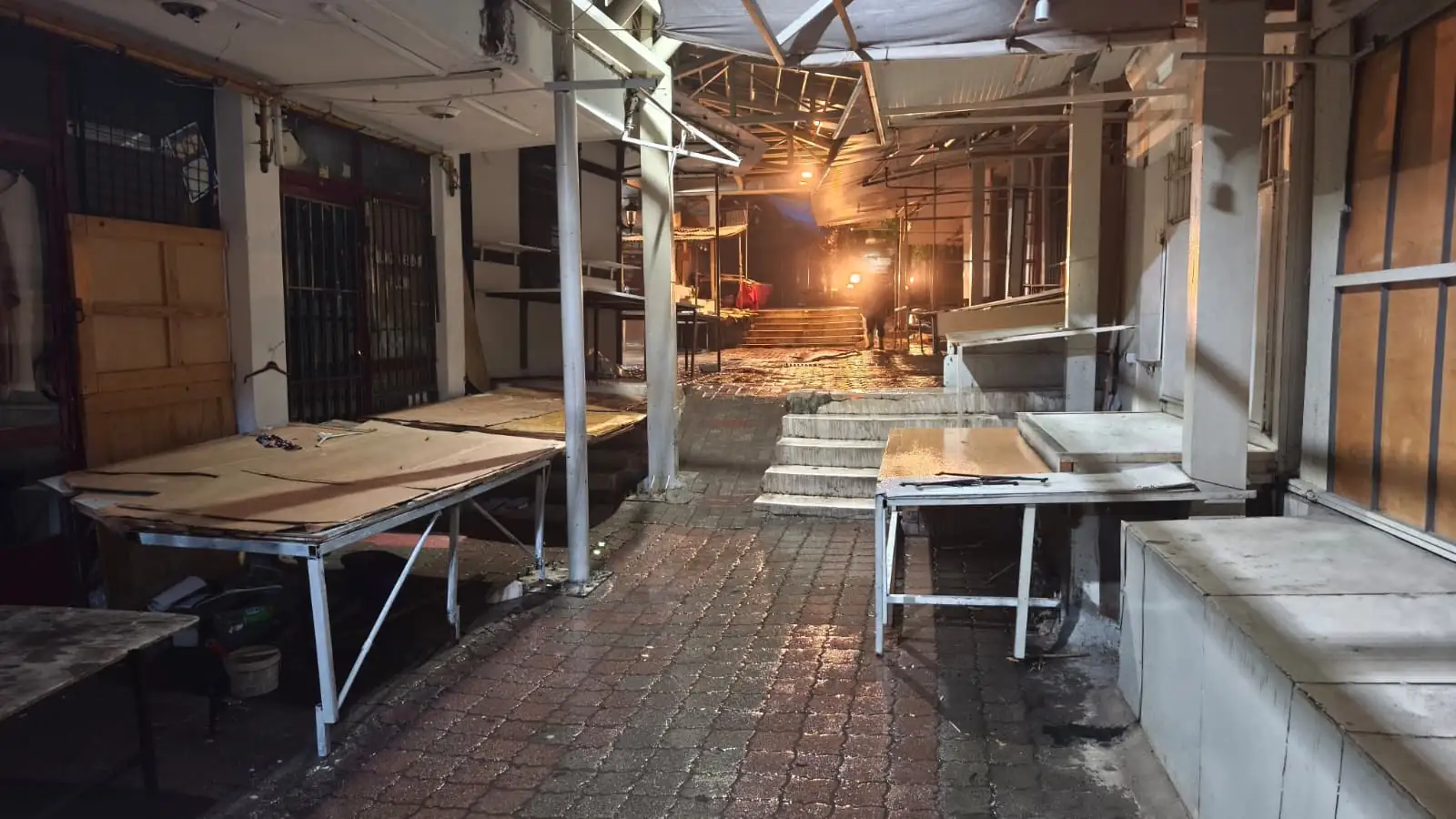 Kütahya’da İşportacılar Pazarı Temizlendi