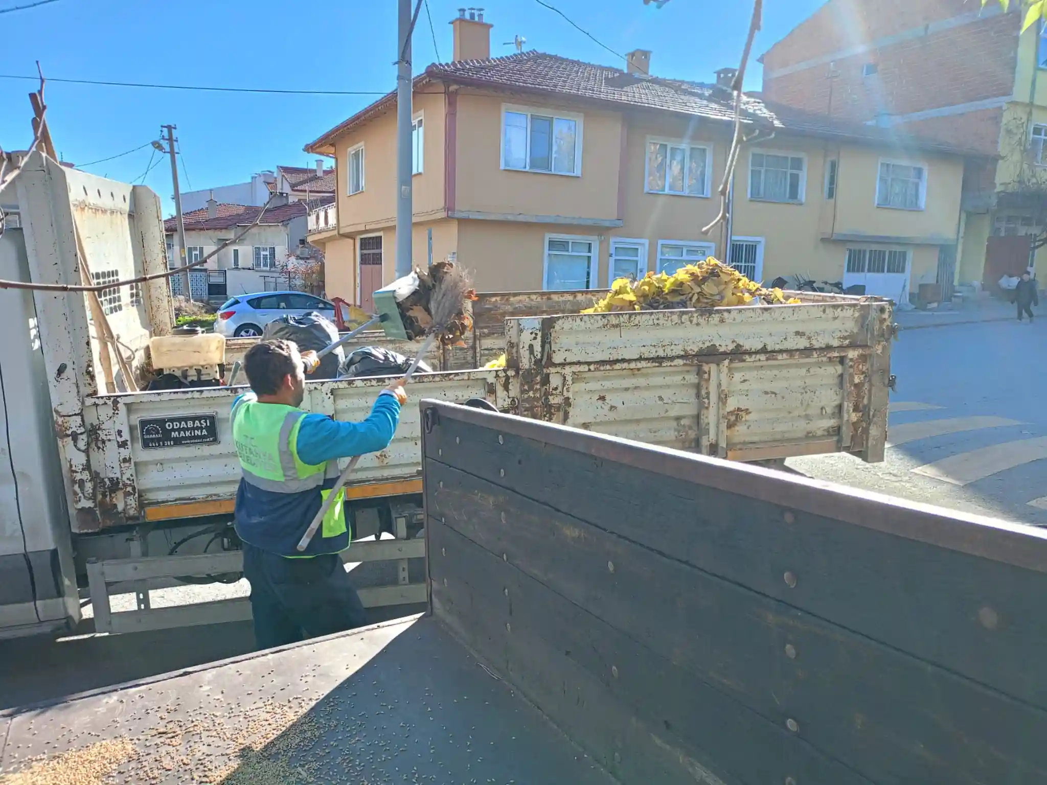 Kütahya’da Mahalle Ortak Alanlarda Temizlik 2