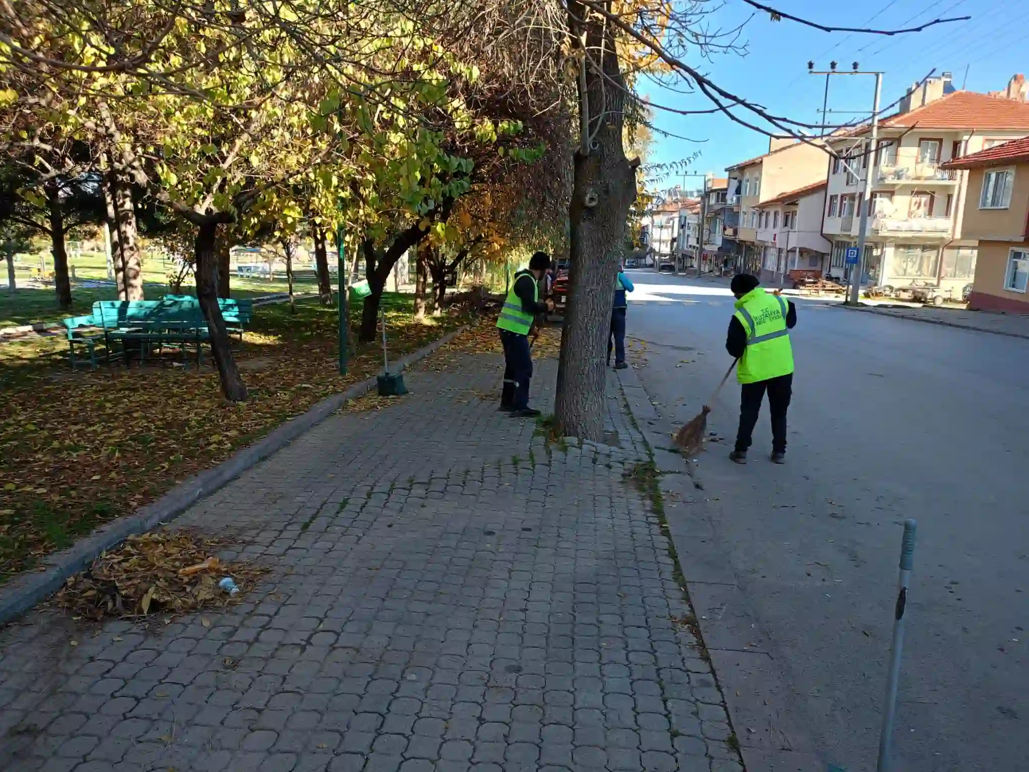 Kütahya’da Mahalle Ortak Alanlarda Temizlik 3