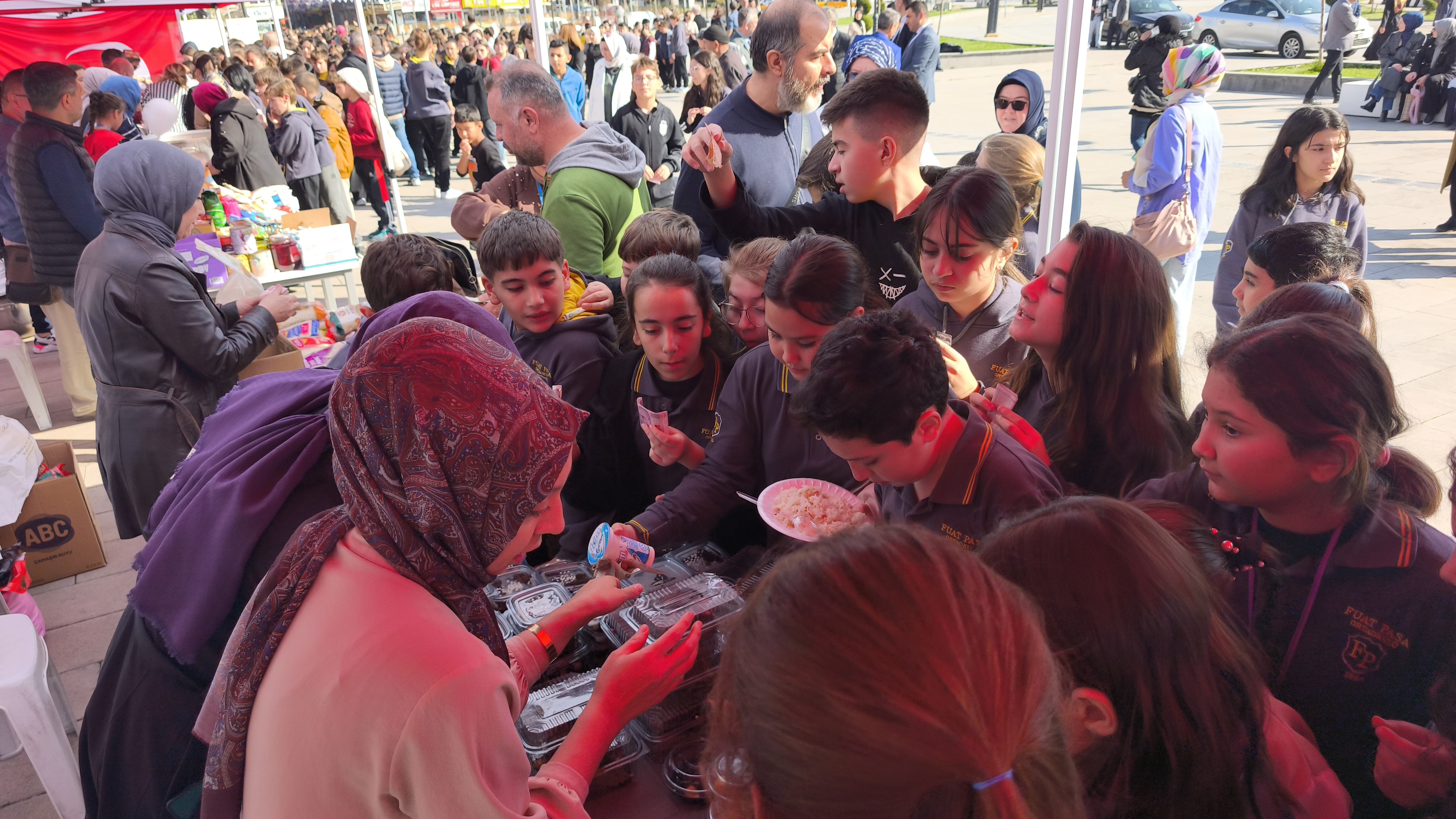 Kütahya’da Ortaokul Öğrencilerinden Gazze Kermesi (2)