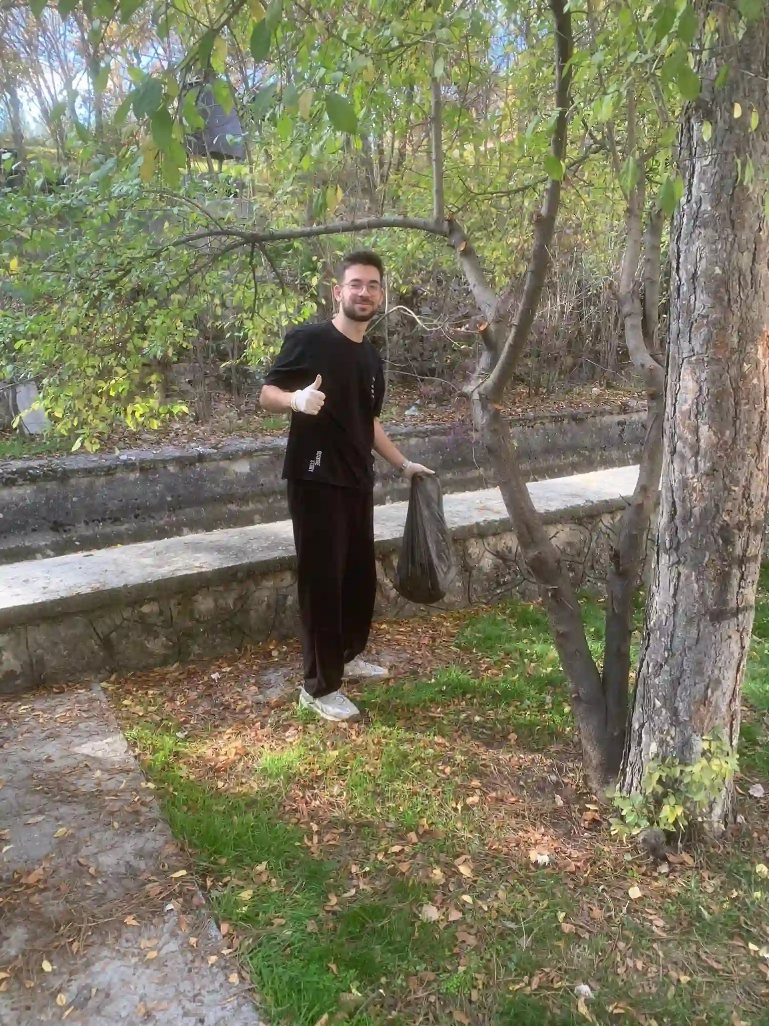 Kütahya’da Tıp Fakültesi Öğrencilerinden Çevre Temizliği