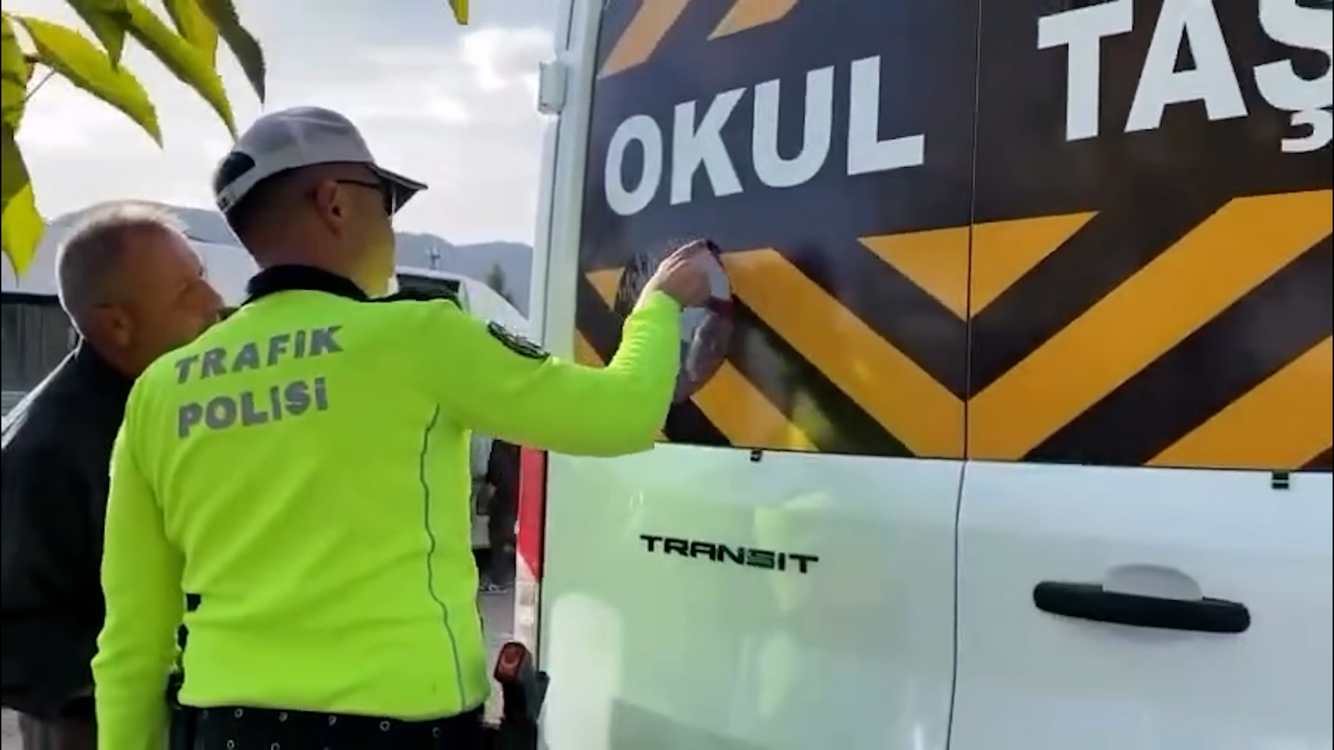 Kütahya’da Trafik Ekiplerinden Servislere Sıkı Denetim (2)
