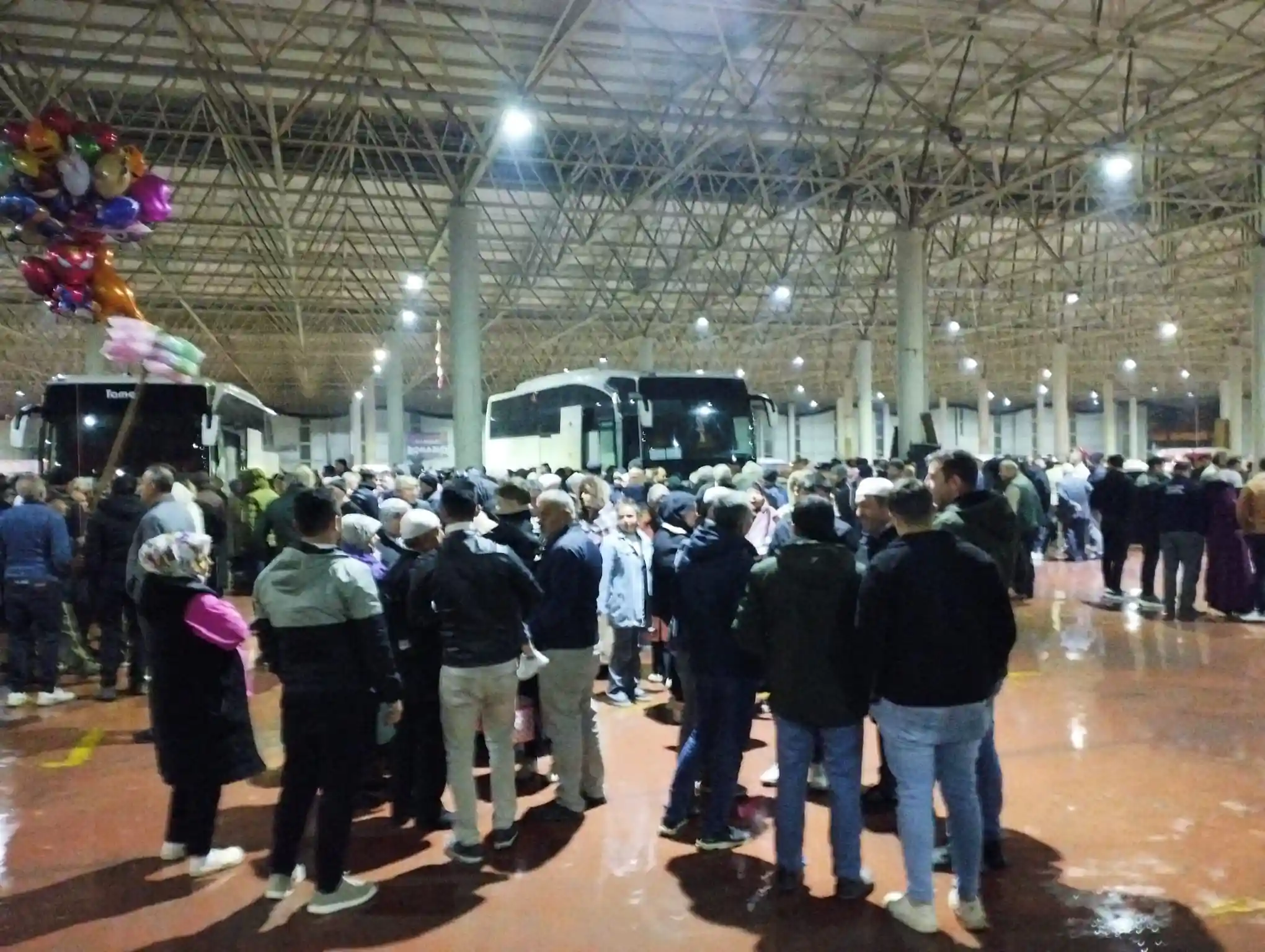 Kütahya’da Umre Kafileleri Uğurlanıyor 1