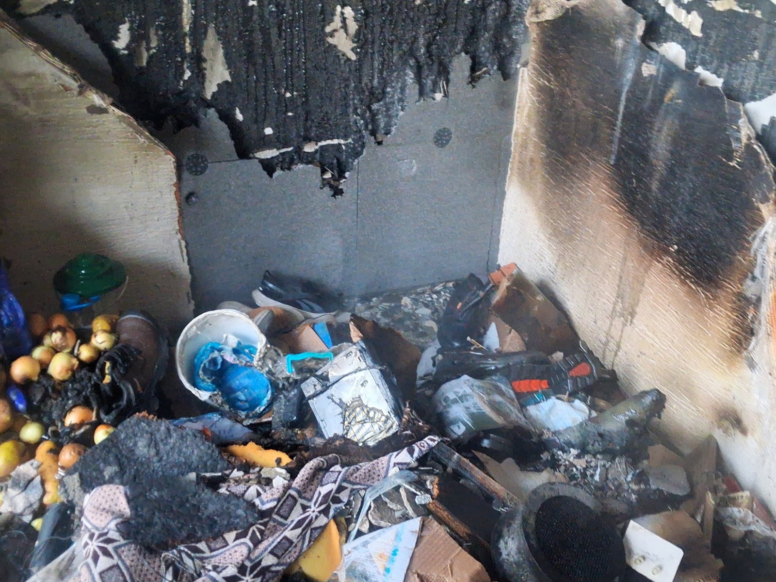 Kütahya’da Zafertepe Çalköy’de Ev Yangını Büyümeden Söndürüldü 3