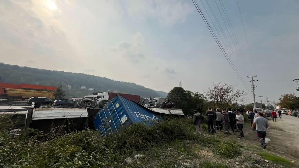 Kütahyalı Genç, Tır Kazasında Öldü (4)