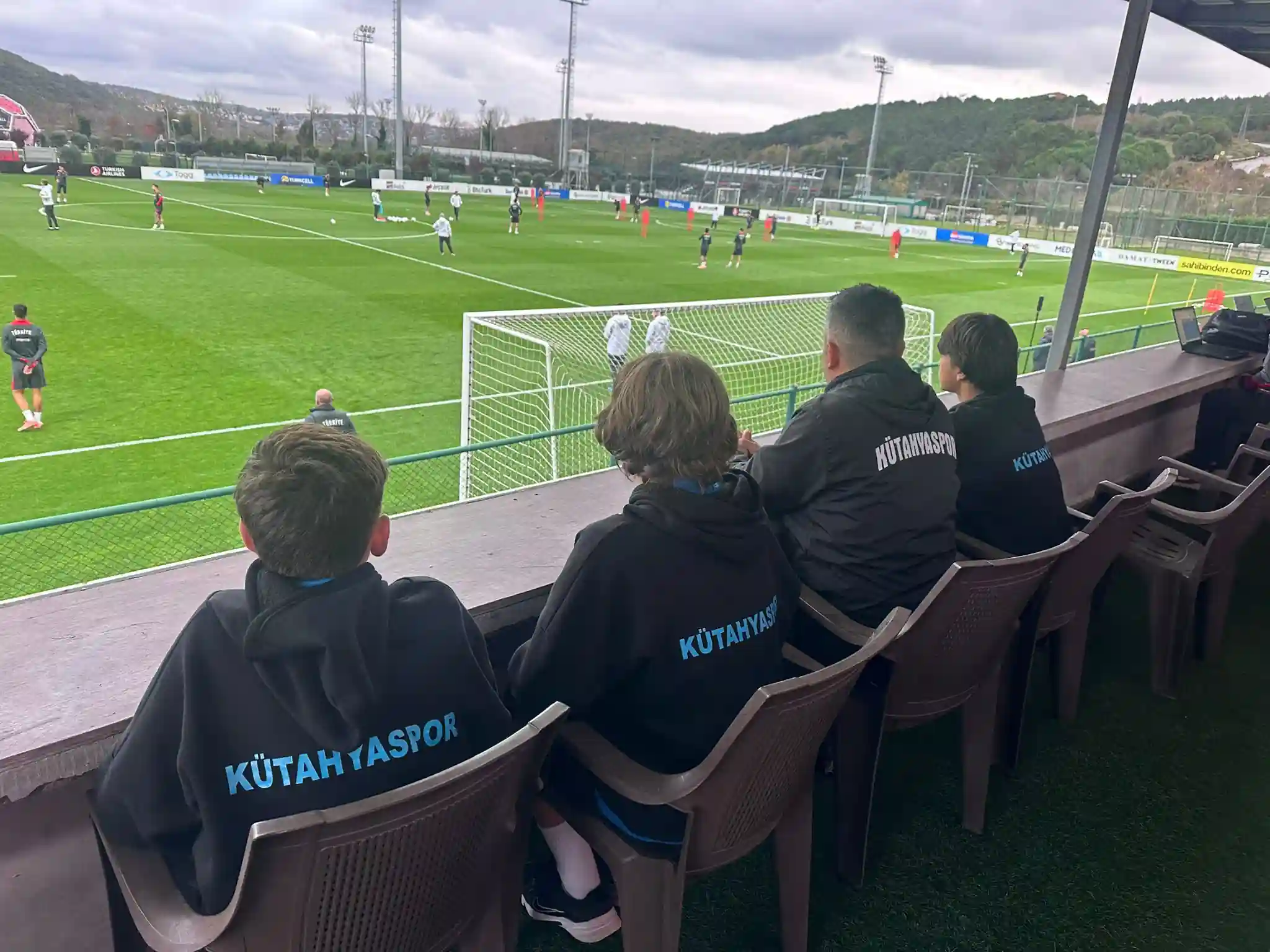 Kütahyalı Gençler A Milli Takım Antrenmanını Izledi 3