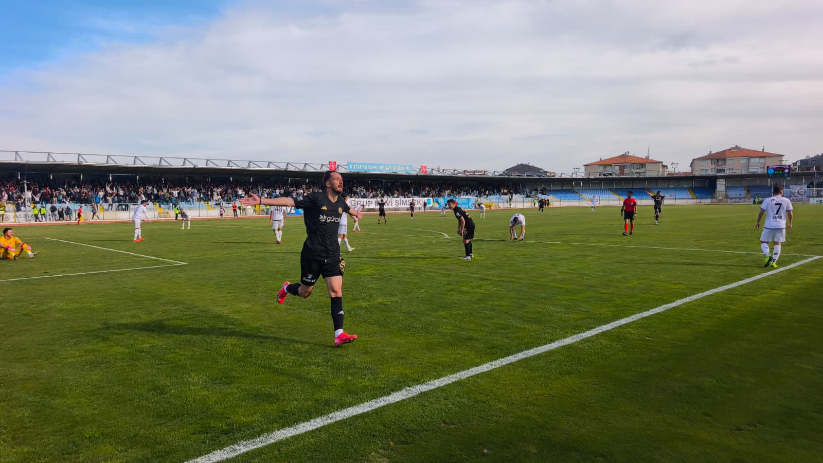 Kütahyaspor Evinde 3 Puanı Hanesine Yazdırdı (1)