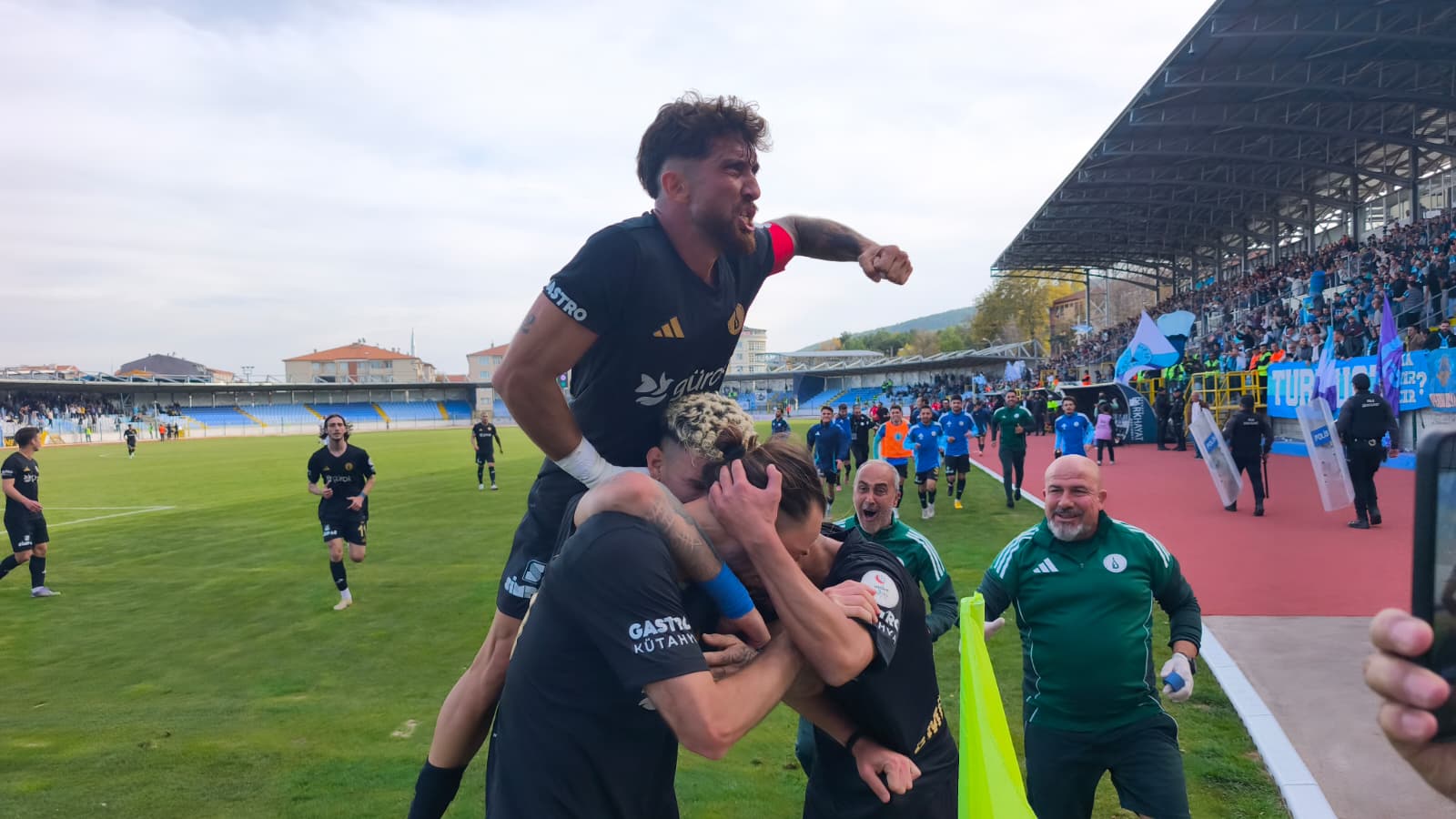 Kütahyaspor Evinde 3 Puanı Hanesine Yazdırdı (4)