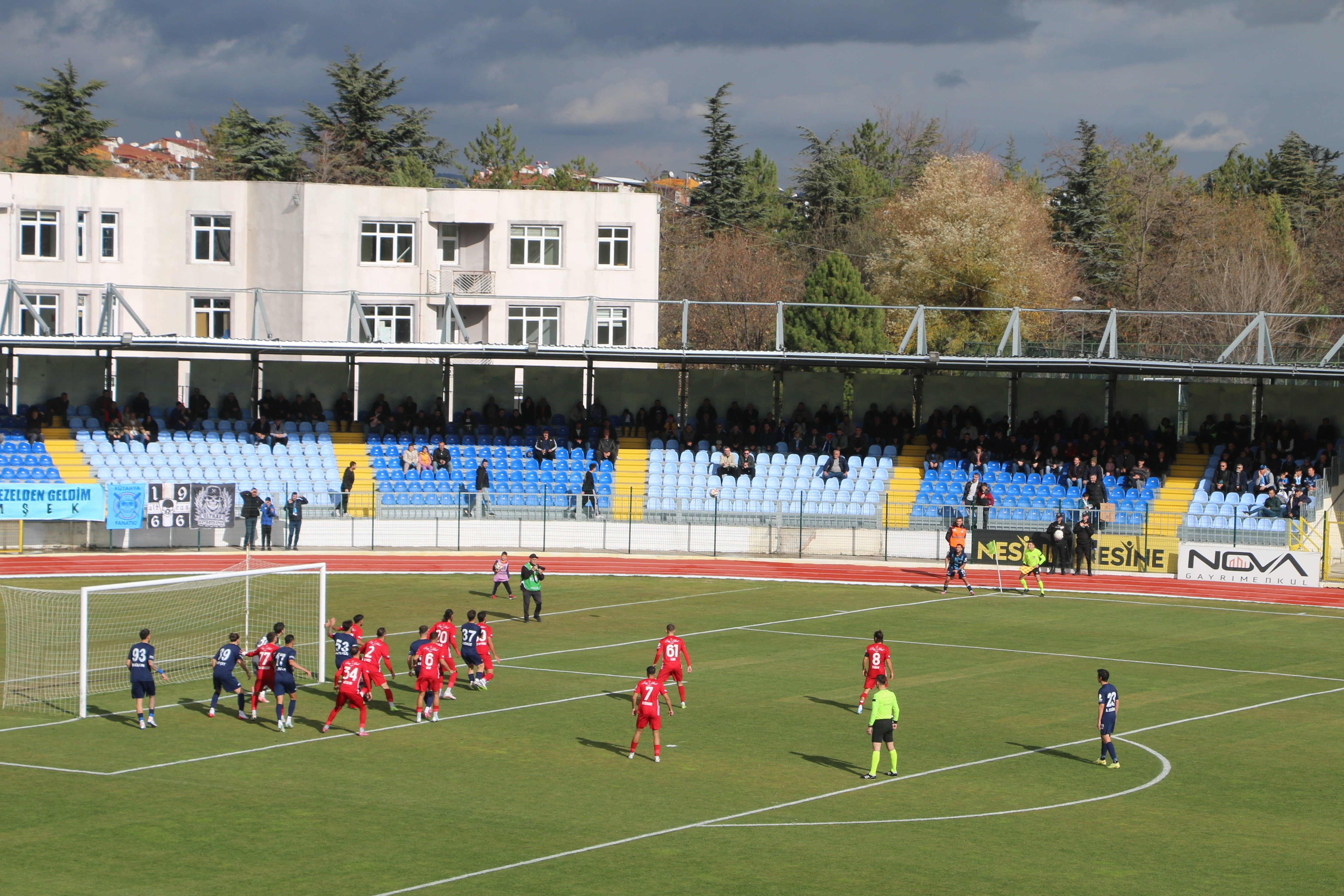 Kütahyaspor Kritik Maçta Devreye Önde Gird (3)