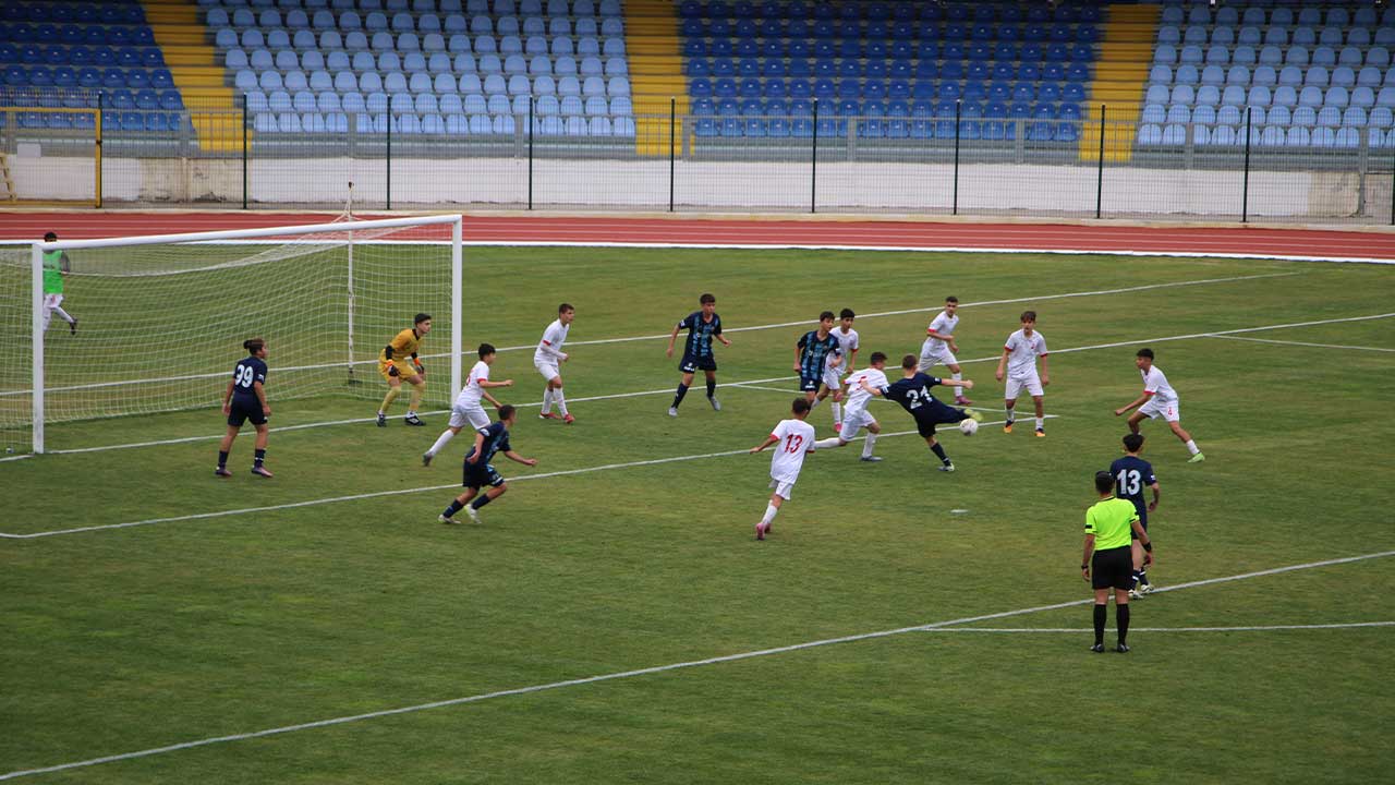 Kütahyaspor U15 Evinde Berabere Kaldi6