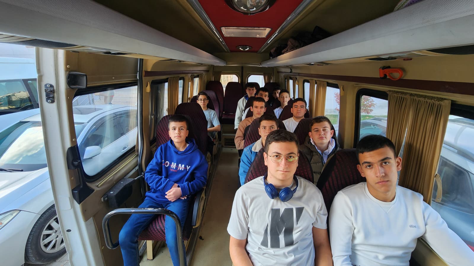 Öğrenciler Dualarla Manisa Gençlik Kampına Uğurlandı