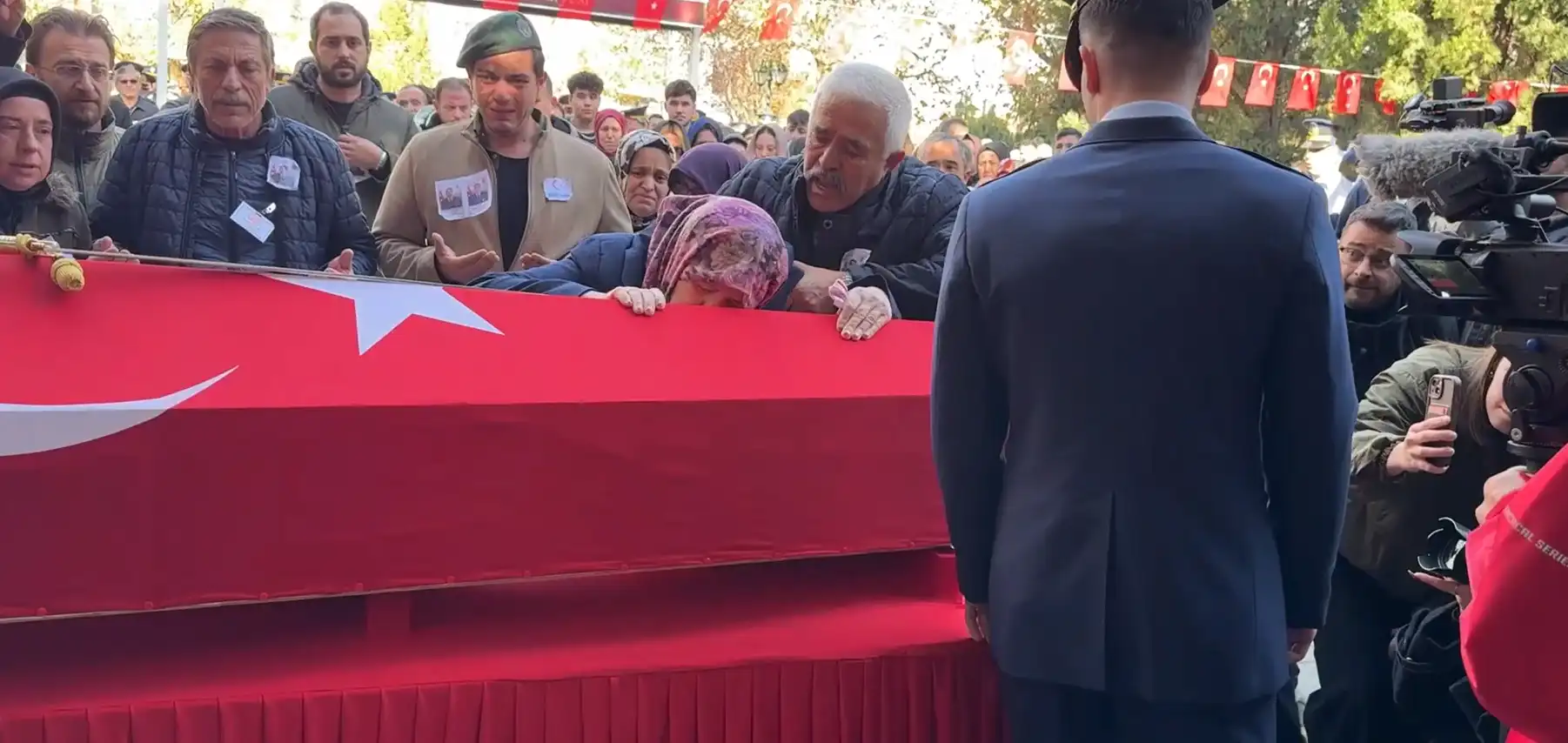 Şehit Üsteğmen Emre Mercan Eskişehir’de Son Yolculuğuna Uğurlandı2