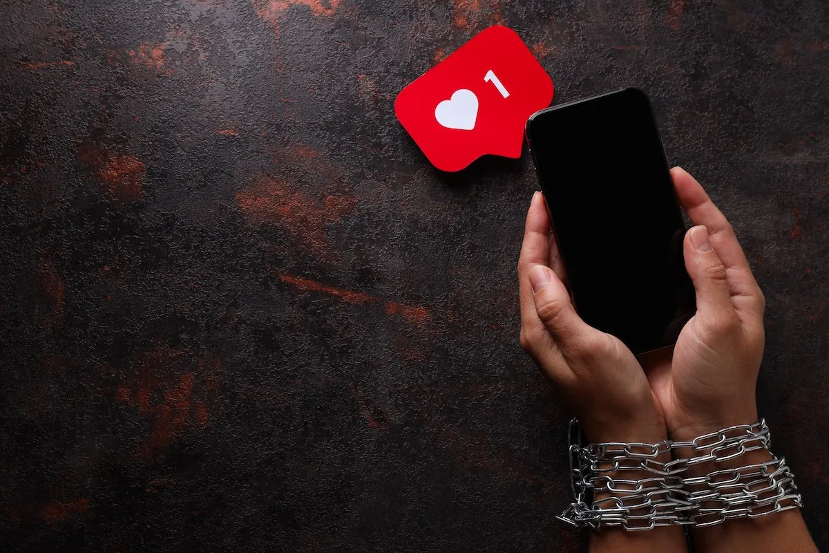 Sosyal Medya Ekranların Ardında Yeni Bir Toplum Kuruyor6