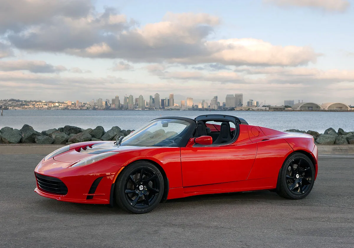 Tesla Roadster Geri Dönüyor Yeni Model Hazırlıklar Başladı1
