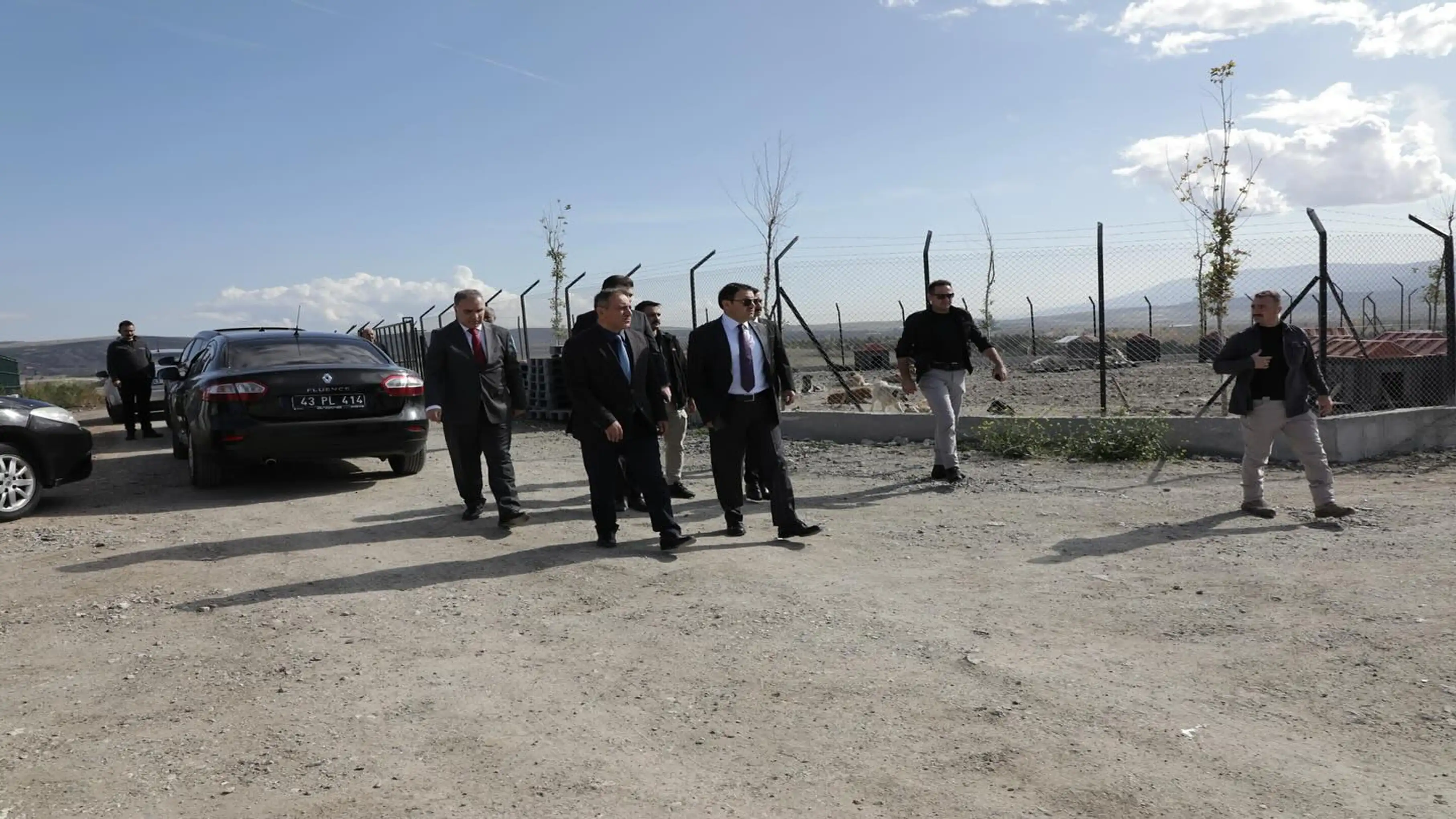 Vali Musa Işın Kütahya’daki Hayvan Barınaklarını Inceledi