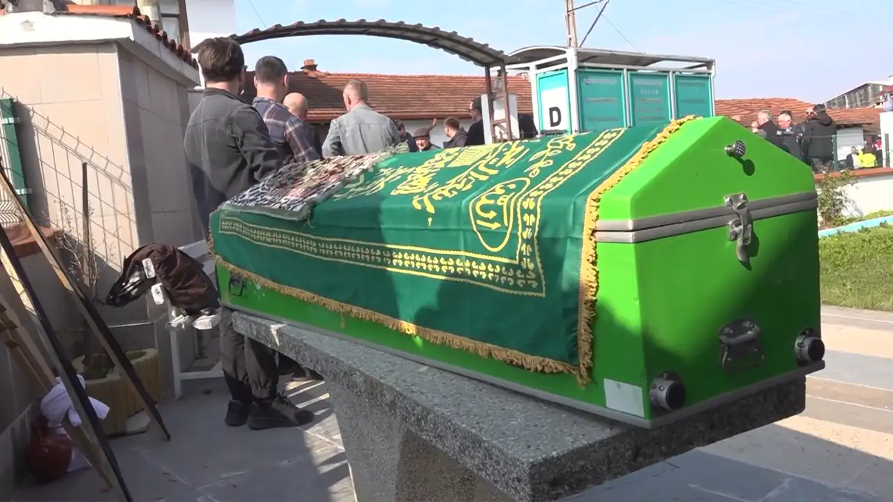 Yaşayan Insan Hazinesi Çömlek Ustası Salim Yaşar Toprağa Verildi3