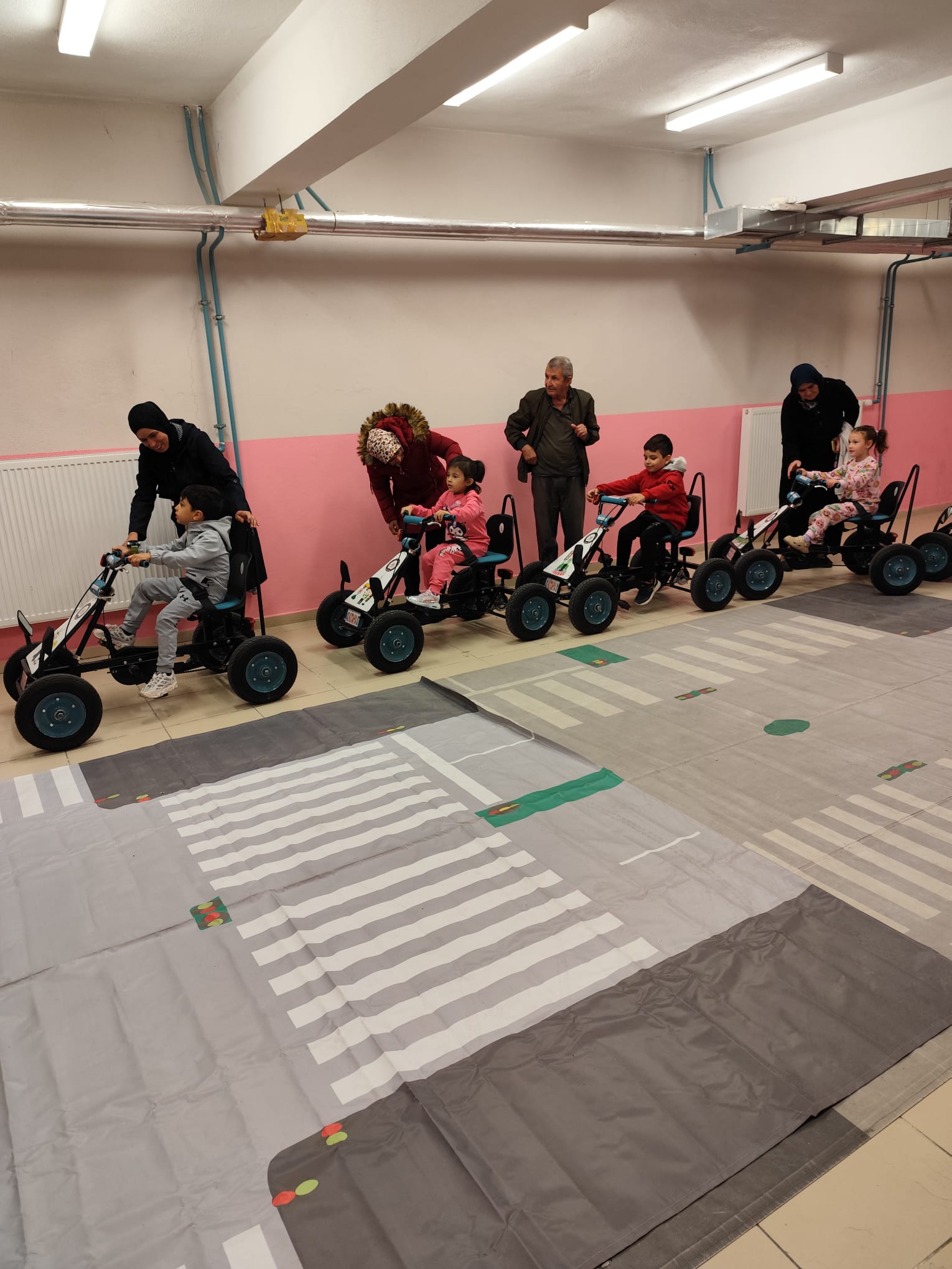 Yenidoğan İlkokulu’nda Öğrenci Ve Velilere Trafik Eğitimi (1)