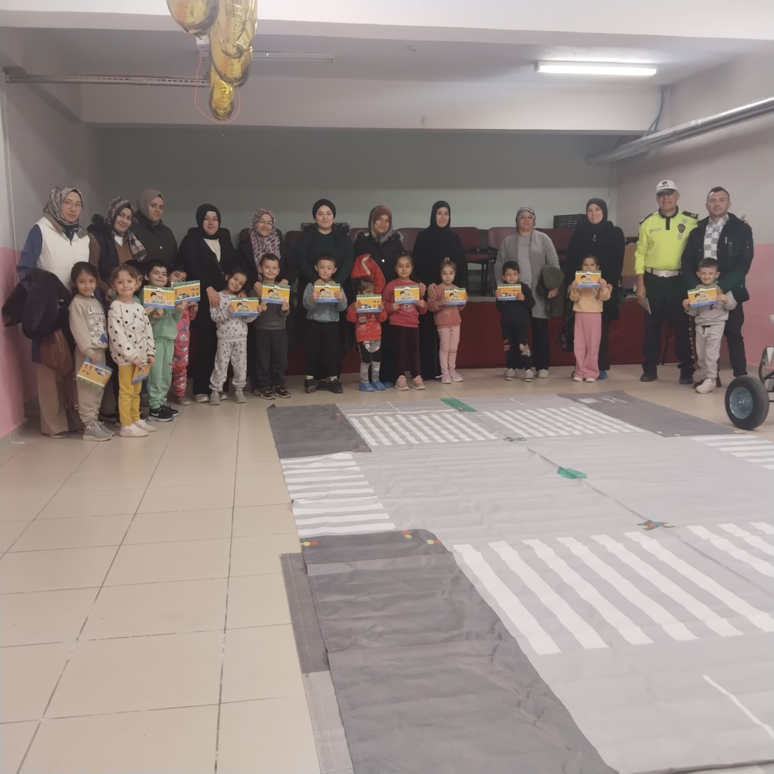 Yenidoğan İlkokulu’nda Öğrenci Ve Velilere Trafik Eğitimi (3)