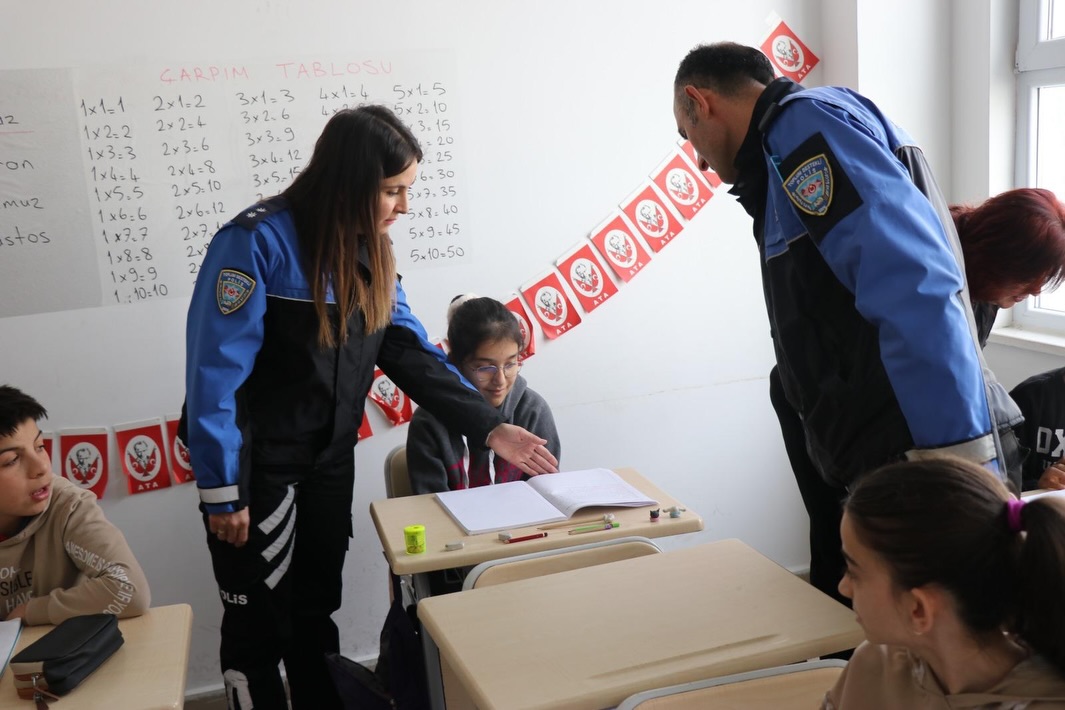 3 Aralık’ta Emniyetten Çinikent’e Anlamlı Ziyaret2