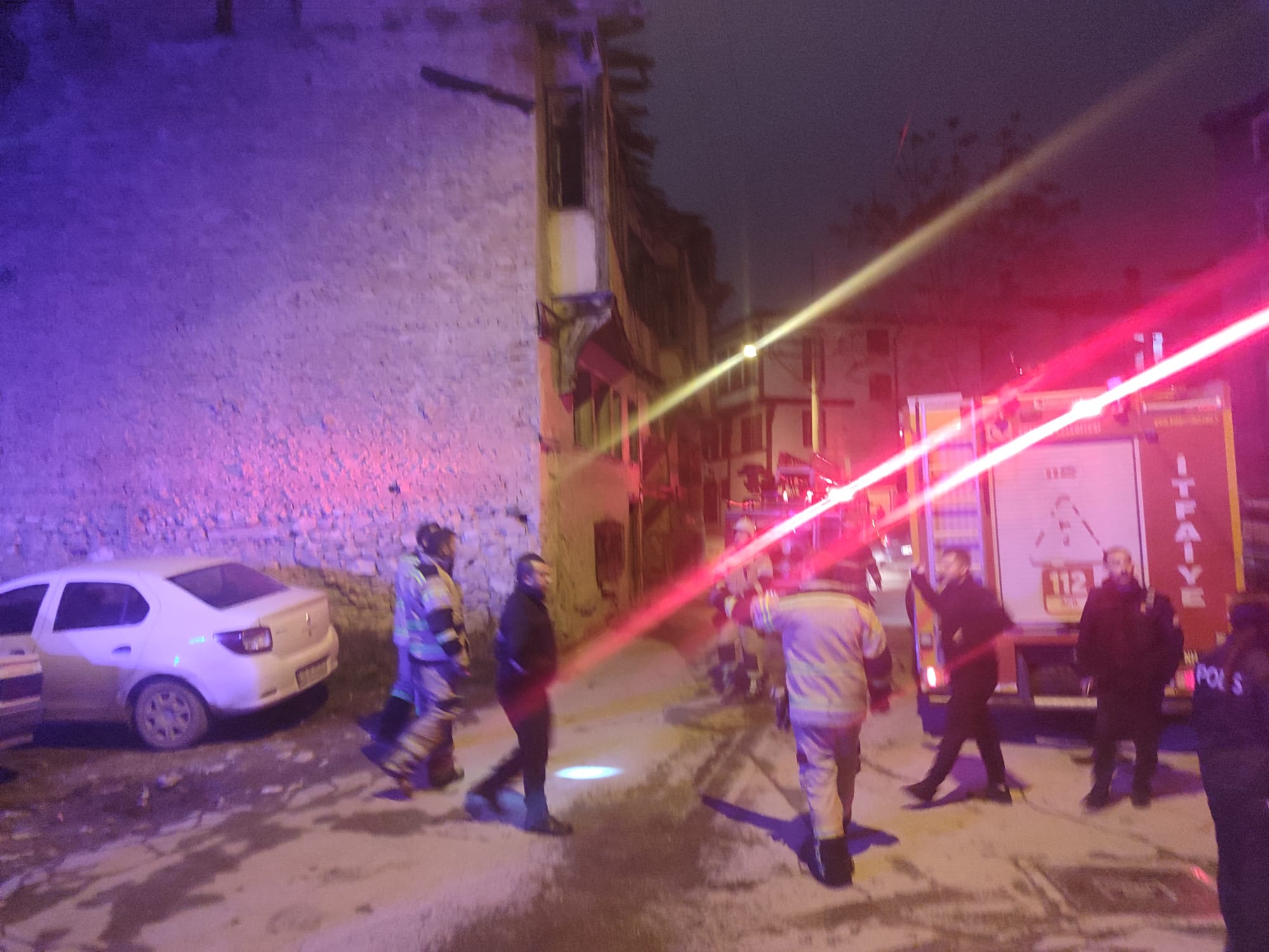 Kütahya’da yangın ihbarı ekipleri harekete geçirdi-1