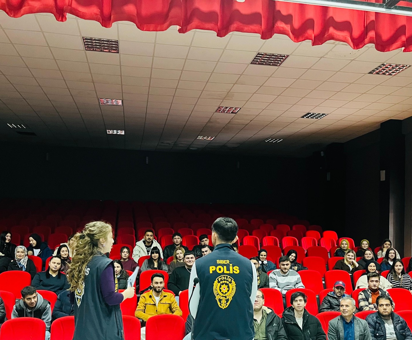 Kütahya’da gençlere siber güvenlik eğitimi verildi 1