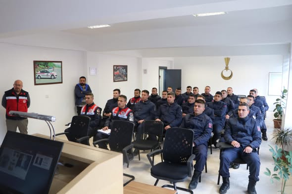 Kütahya’da jandarma personeline hayvan sağlığı eğitimi 1