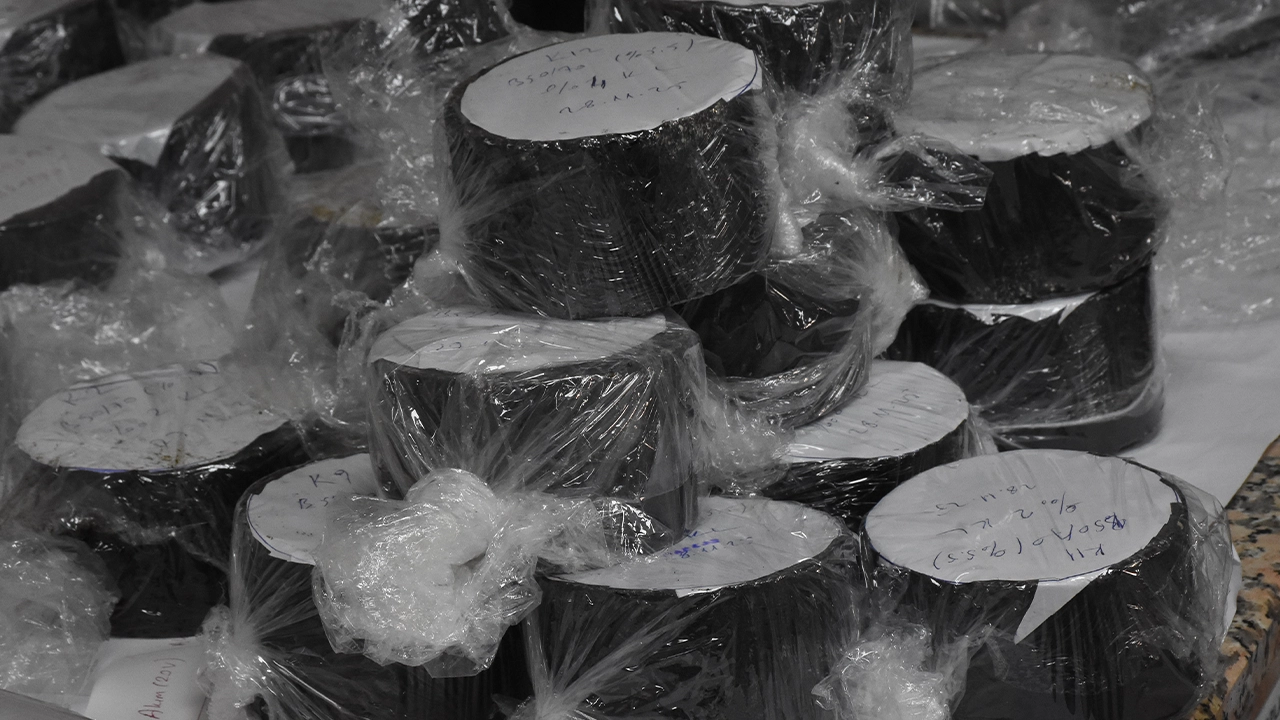 Afyon’da Atık Cam, Lastik Ve Poşetle Yol Ömrü Iki Katına Çıktı 1