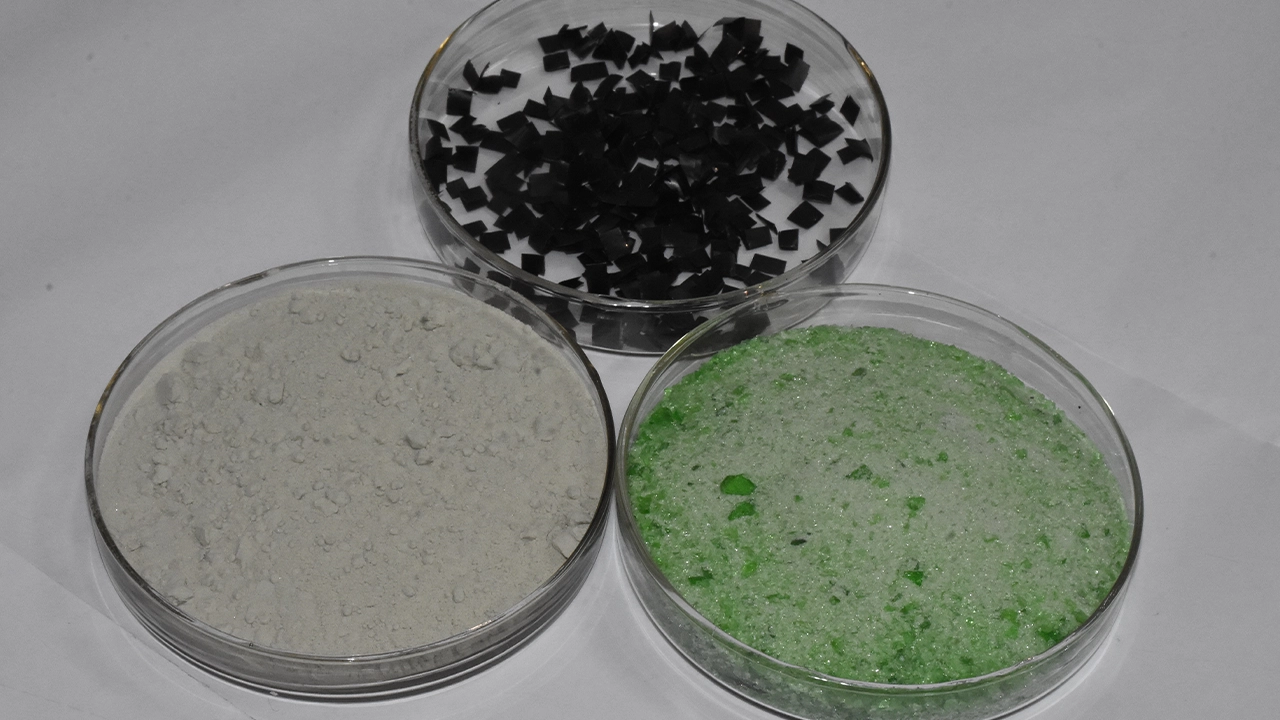 Afyon’da Atık Cam, Lastik Ve Poşetle Yol Ömrü Iki Katına Çıktı 2