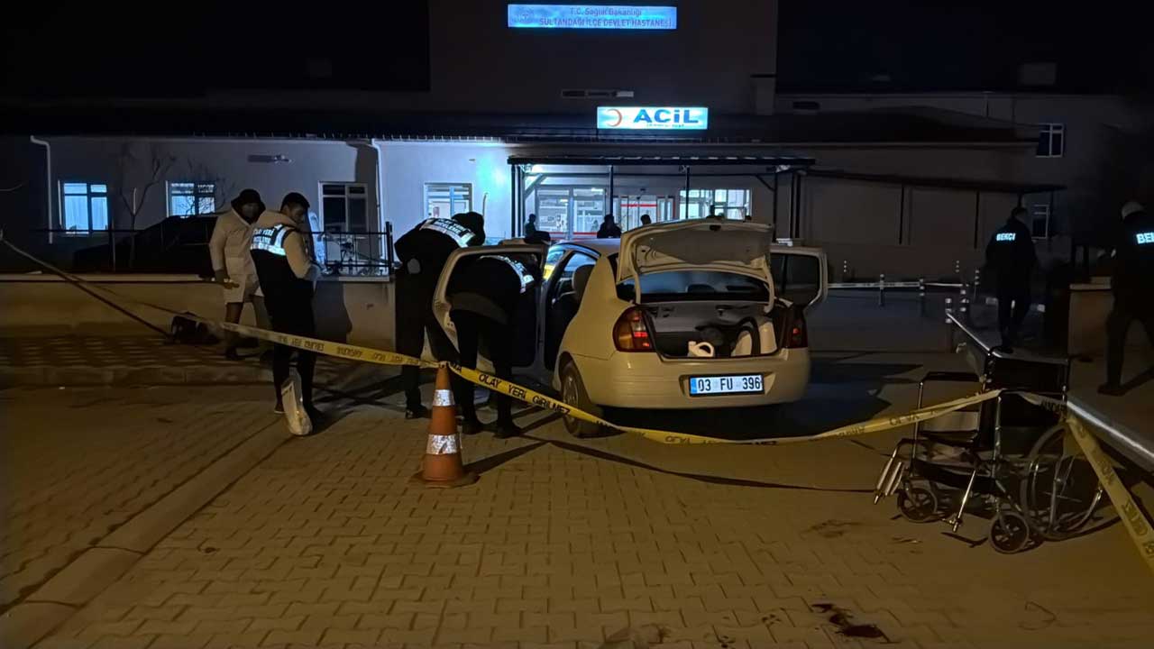 Afyonkarahisar'da Otomobildeki Tüfeğin Ateş Alması Sonucu Öldü3