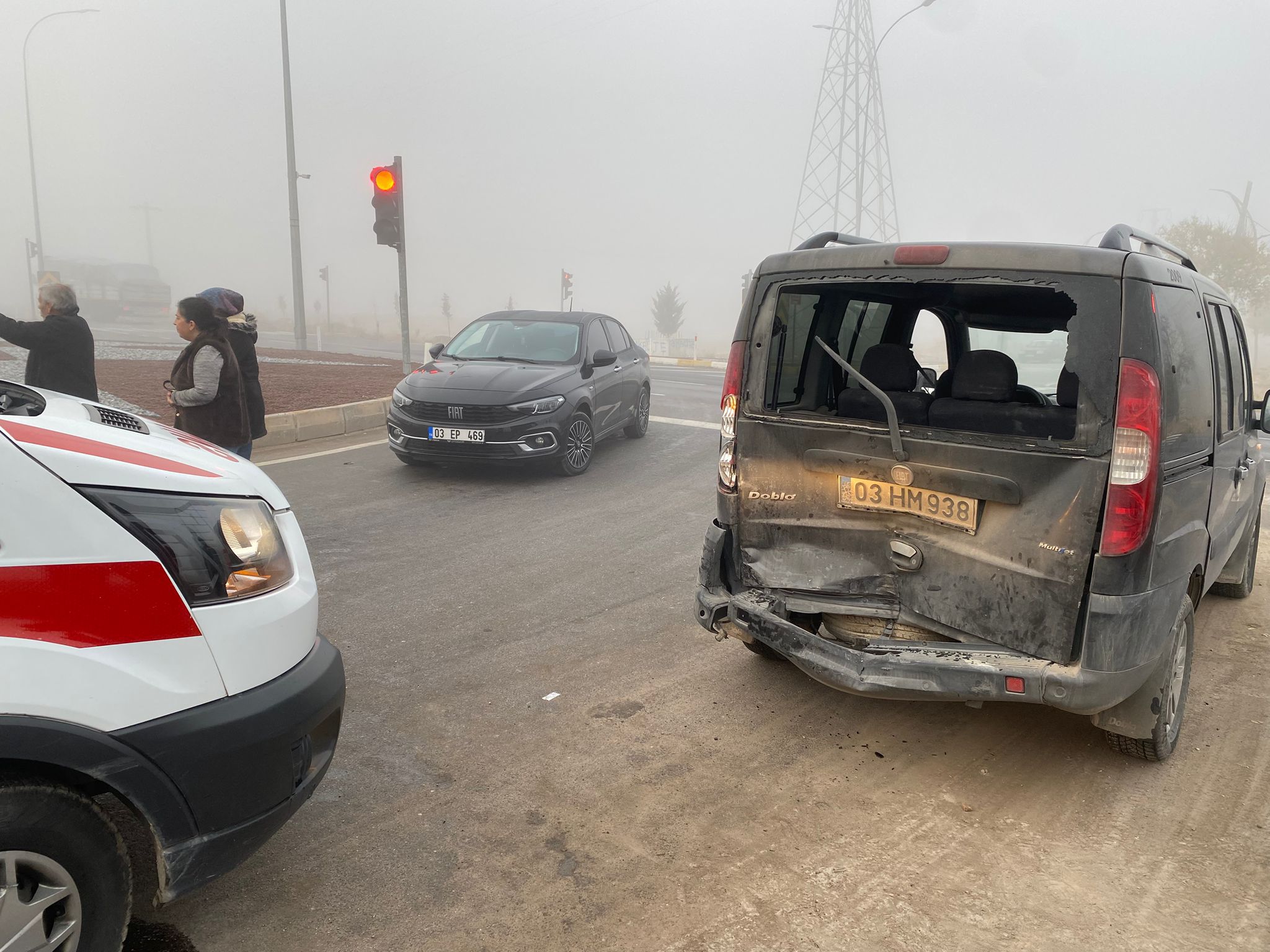 Afyonkarahisar’da Zincirleme Kazada 20 Kişi Yaralandı (1)