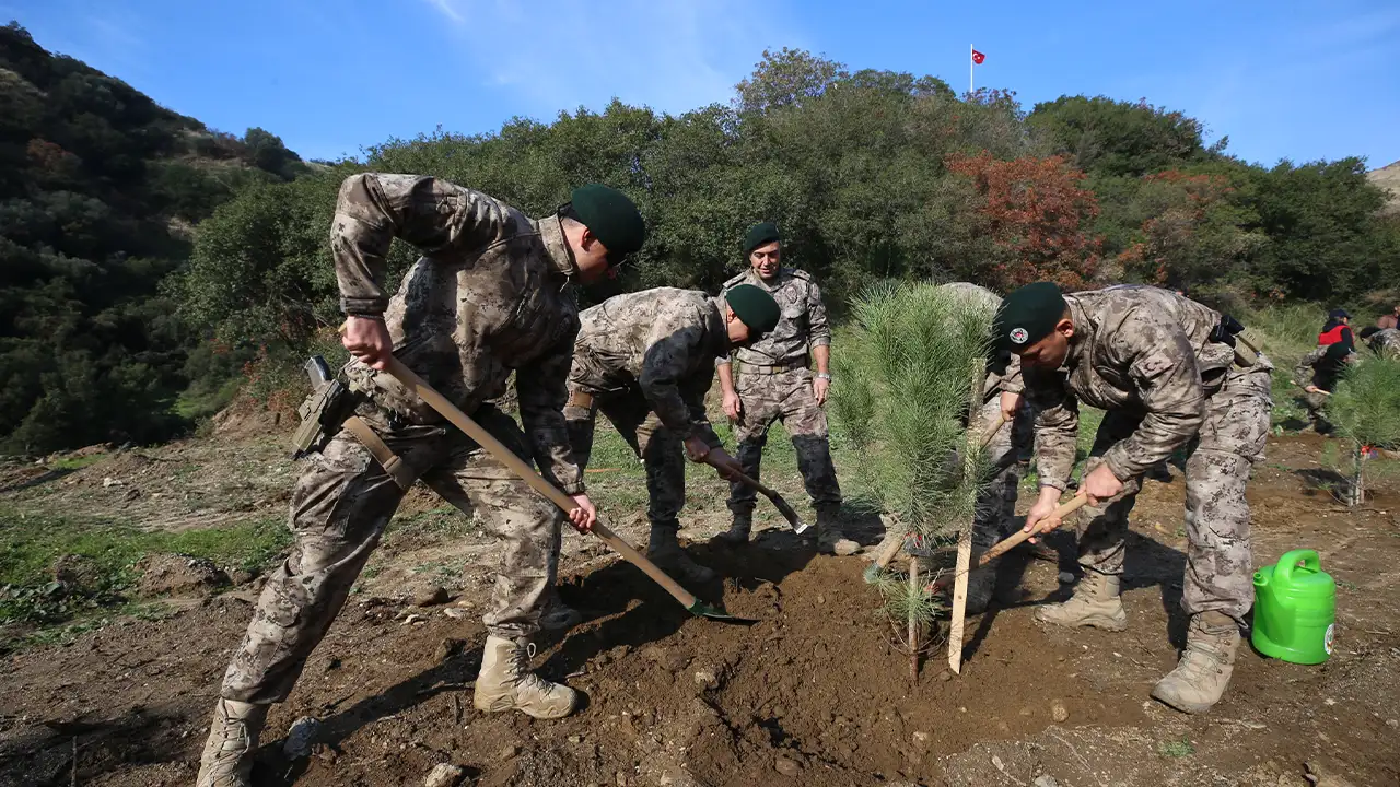 Aydın’da Şehitler Için 333 Fidan Toprakla Buluşturuldu 2