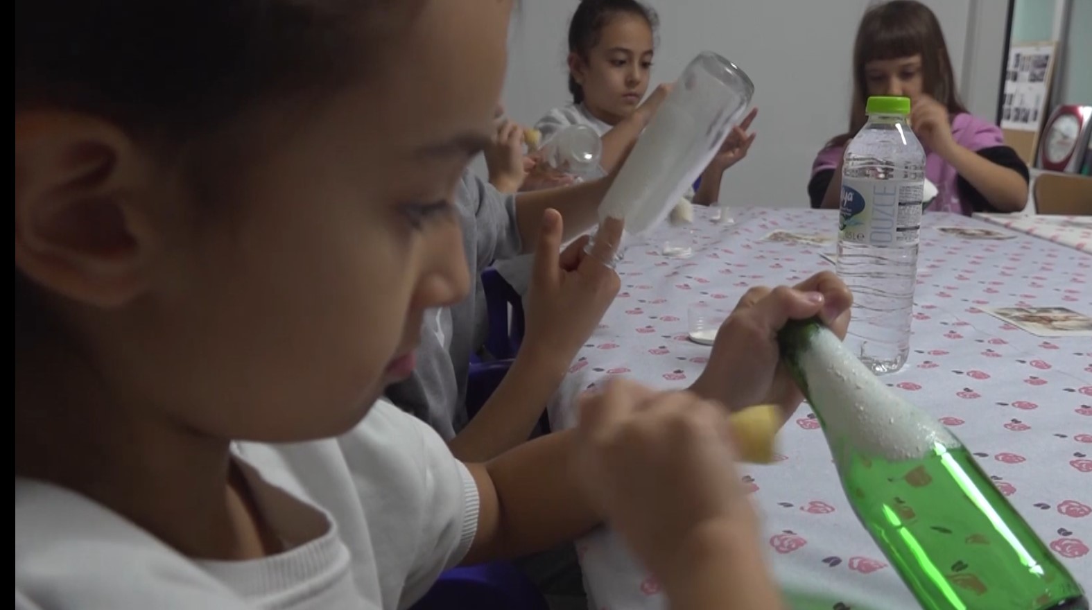 Bilecik’te Çocuklar Atıkları Sanat Eserine Dönüştürüyor 1