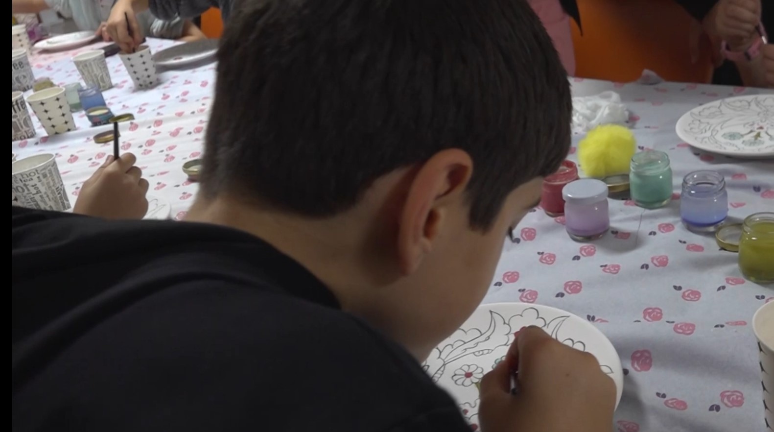 Bilecik’te Öğrenciler Çini Boyayarak Görme Engelliler Için Betimleme Yaptı 2