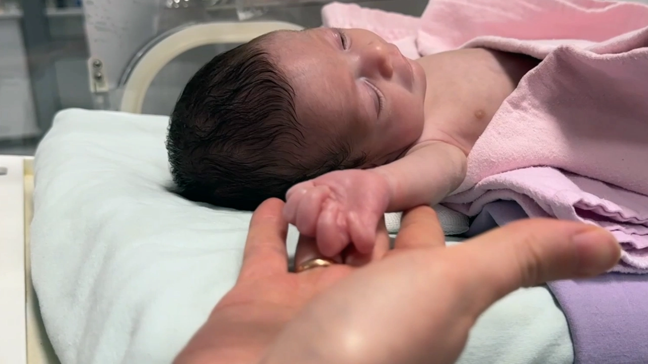 Hayata Tutunan Hazal Bebek Taburcu Ediliyor1