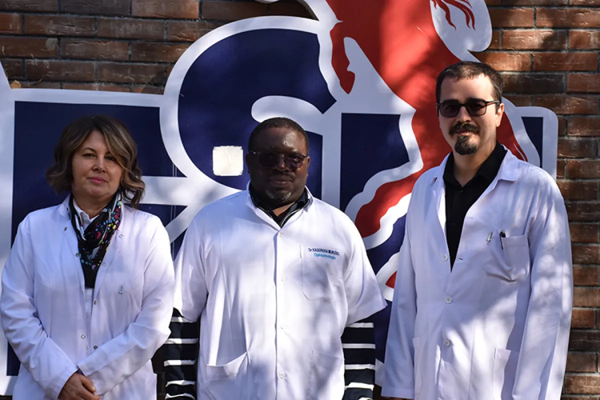 Kongolu Doktor Türkiye’de Kornea Naklinde Uzmanlaşıyor1